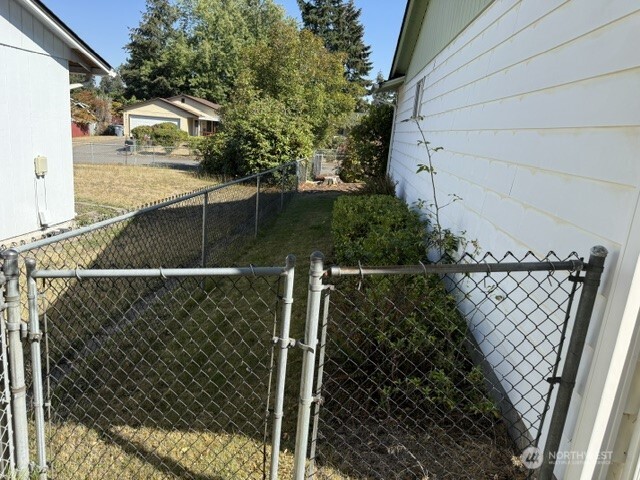 16106 14th Avenue Property Photo 35