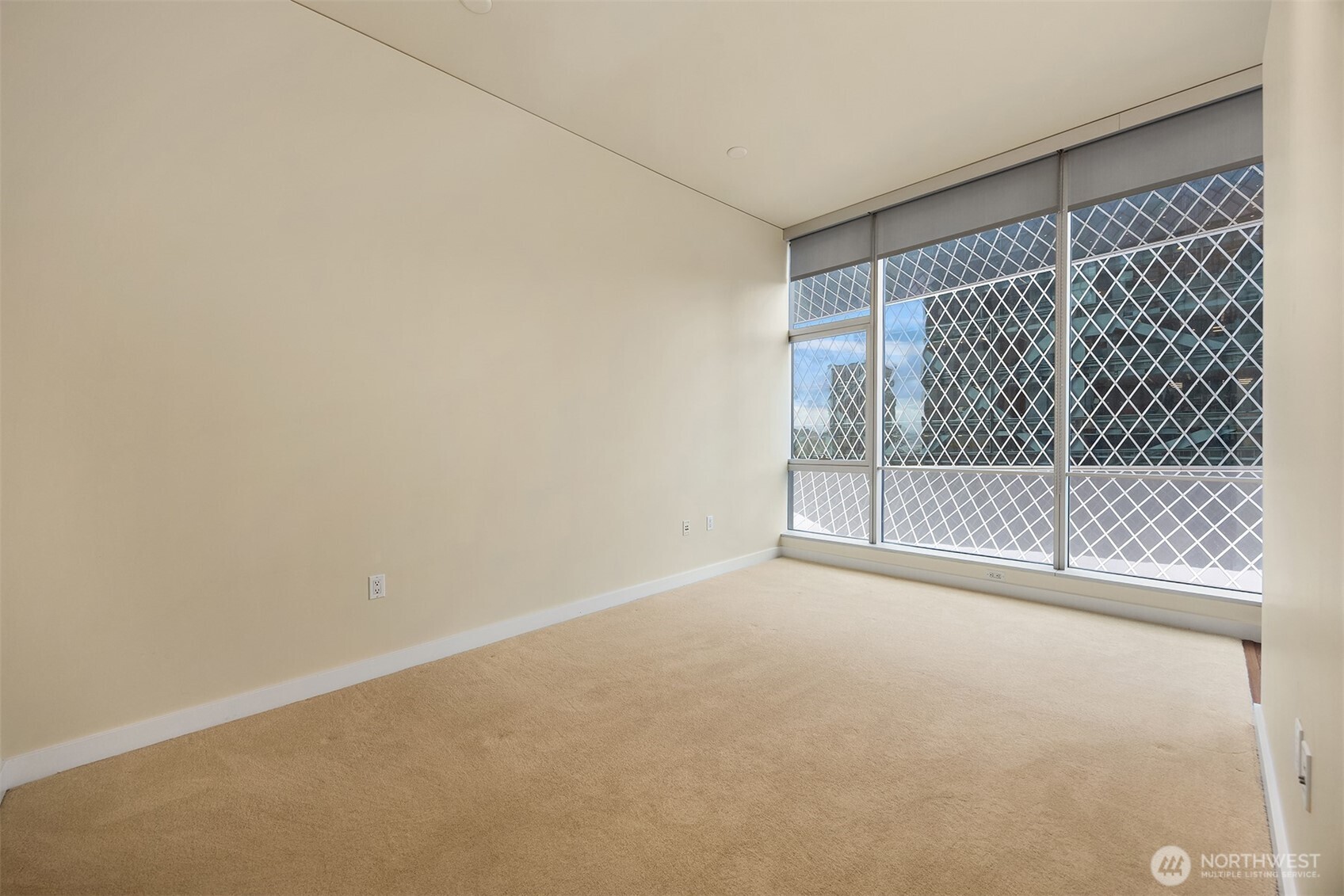 909 5th Avenue 502 Property Photo 16