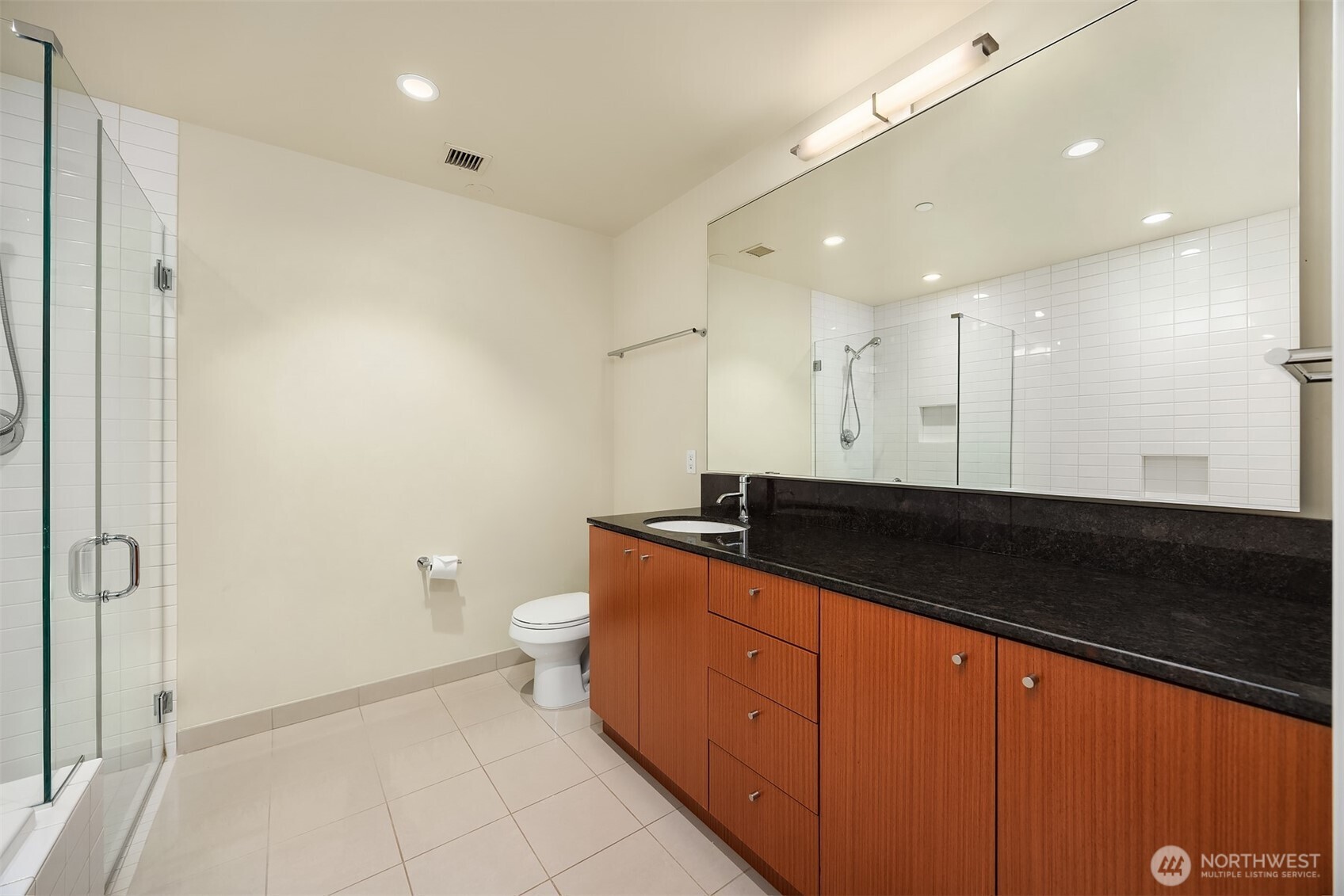 909 5th Avenue 502 Property Photo 17