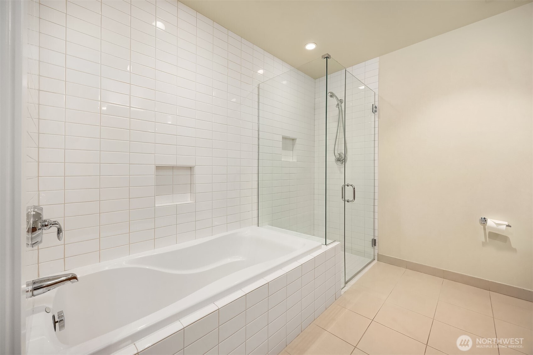 909 5th Avenue 502 Property Photo 18
