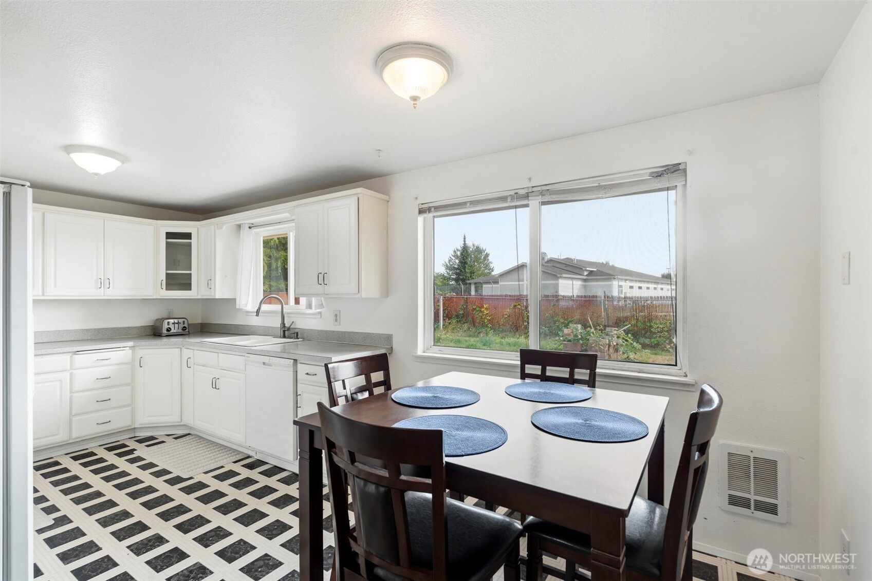 3632 Kristam Place Property Photo 14