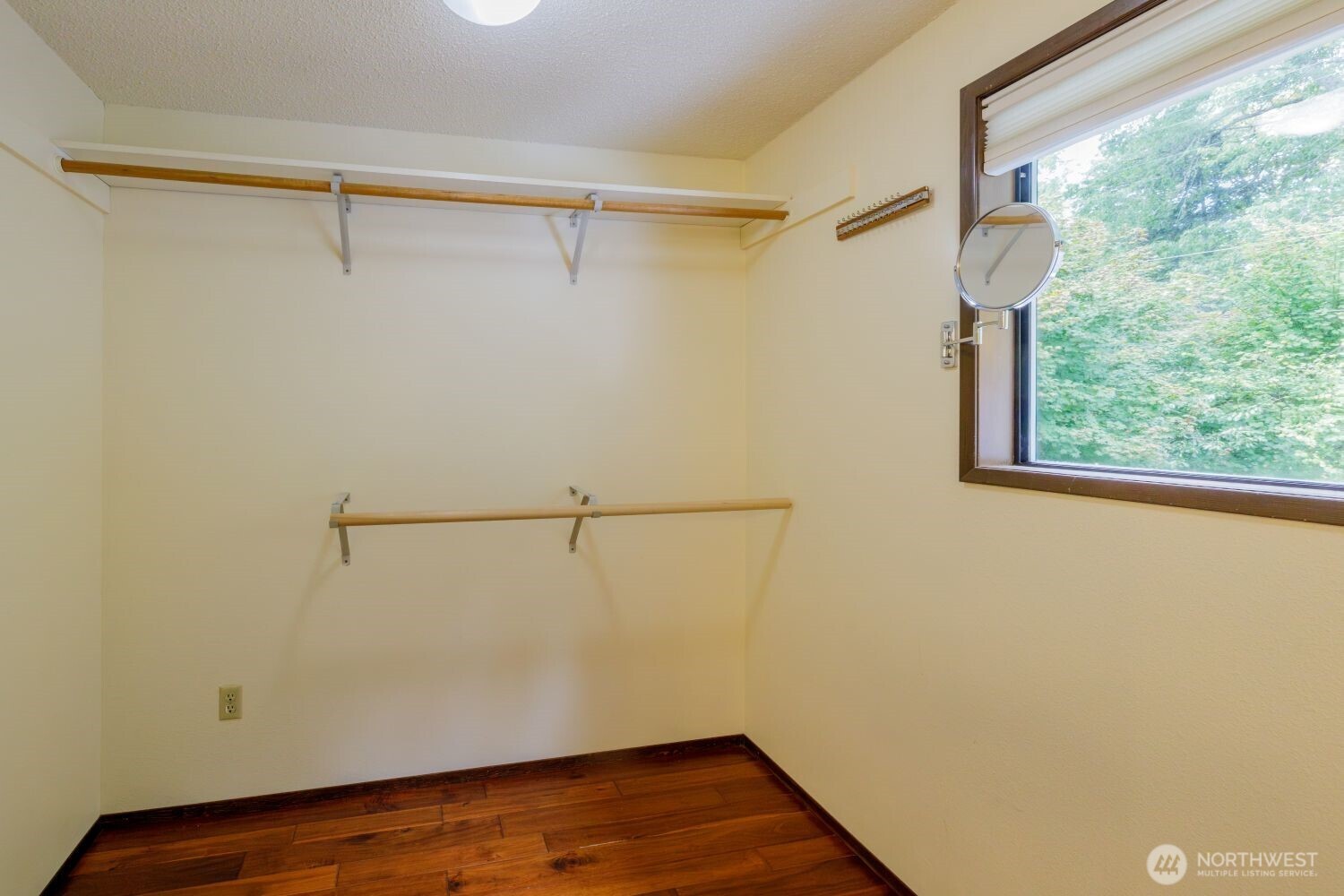 1330 11th Court Property Photo 23