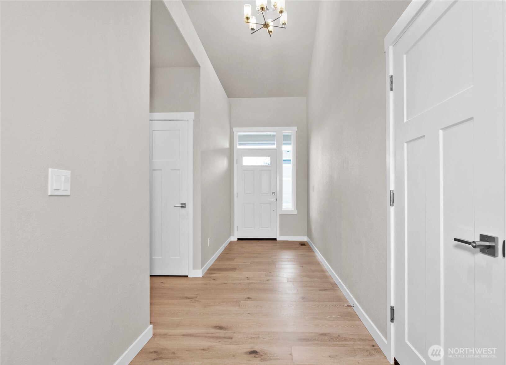 9628 7th Way Property Photo 6