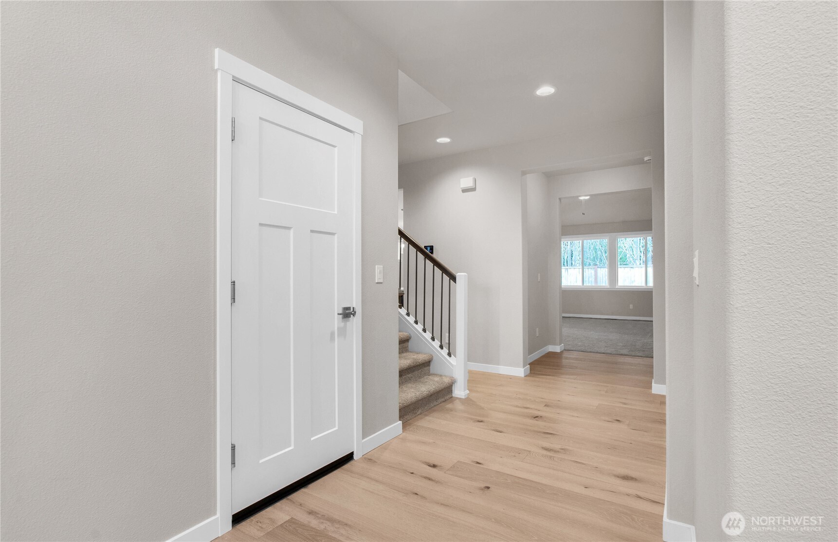 9628 7th Way Property Photo 8