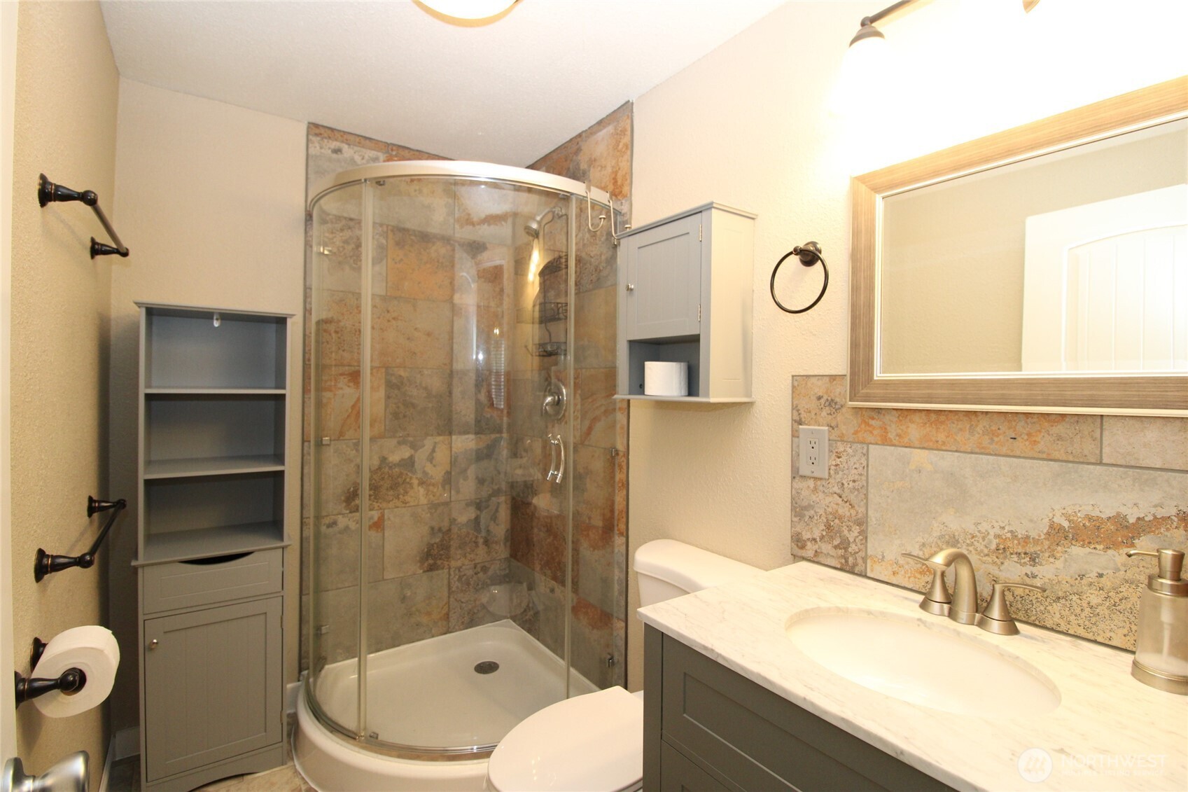4804 - 4806 S 252nd Place Property Photo 8