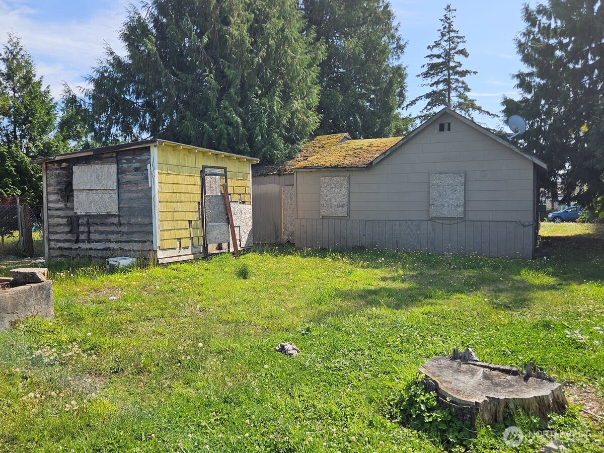 911 Miller Street Property Photo 2