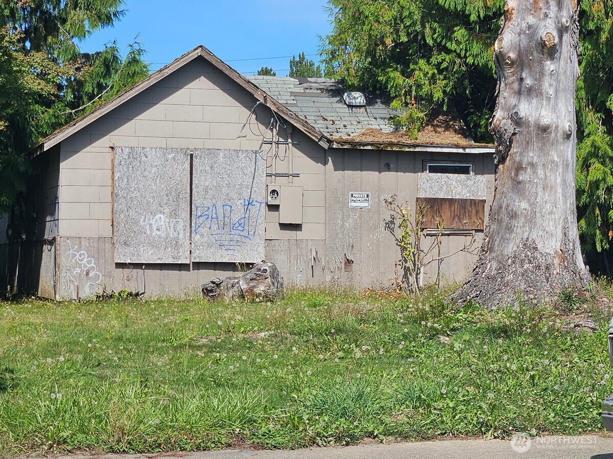 911 Miller Street Property Photo 5