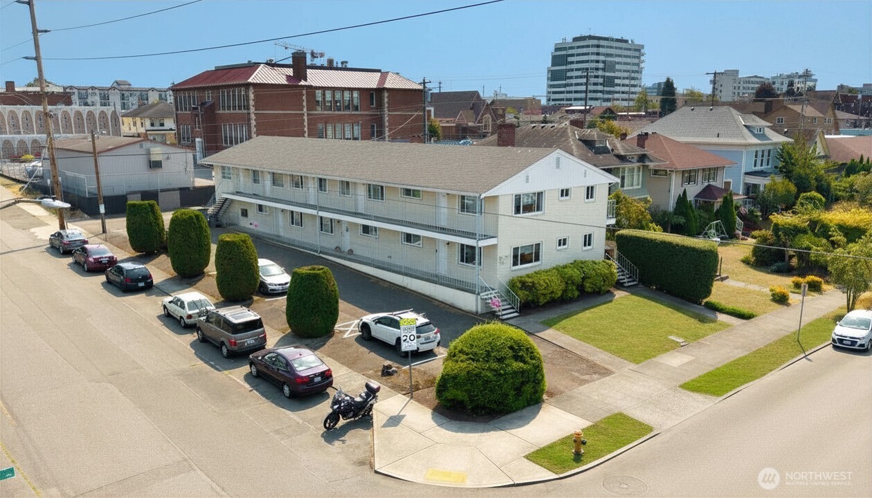 2501 Rucker Avenue Property Photo 4