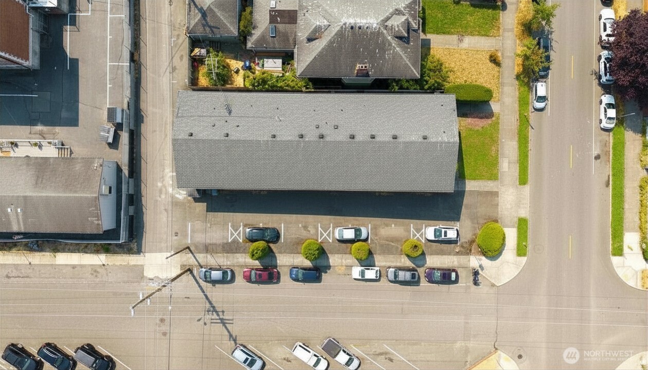2501 Rucker Avenue Property Photo 8