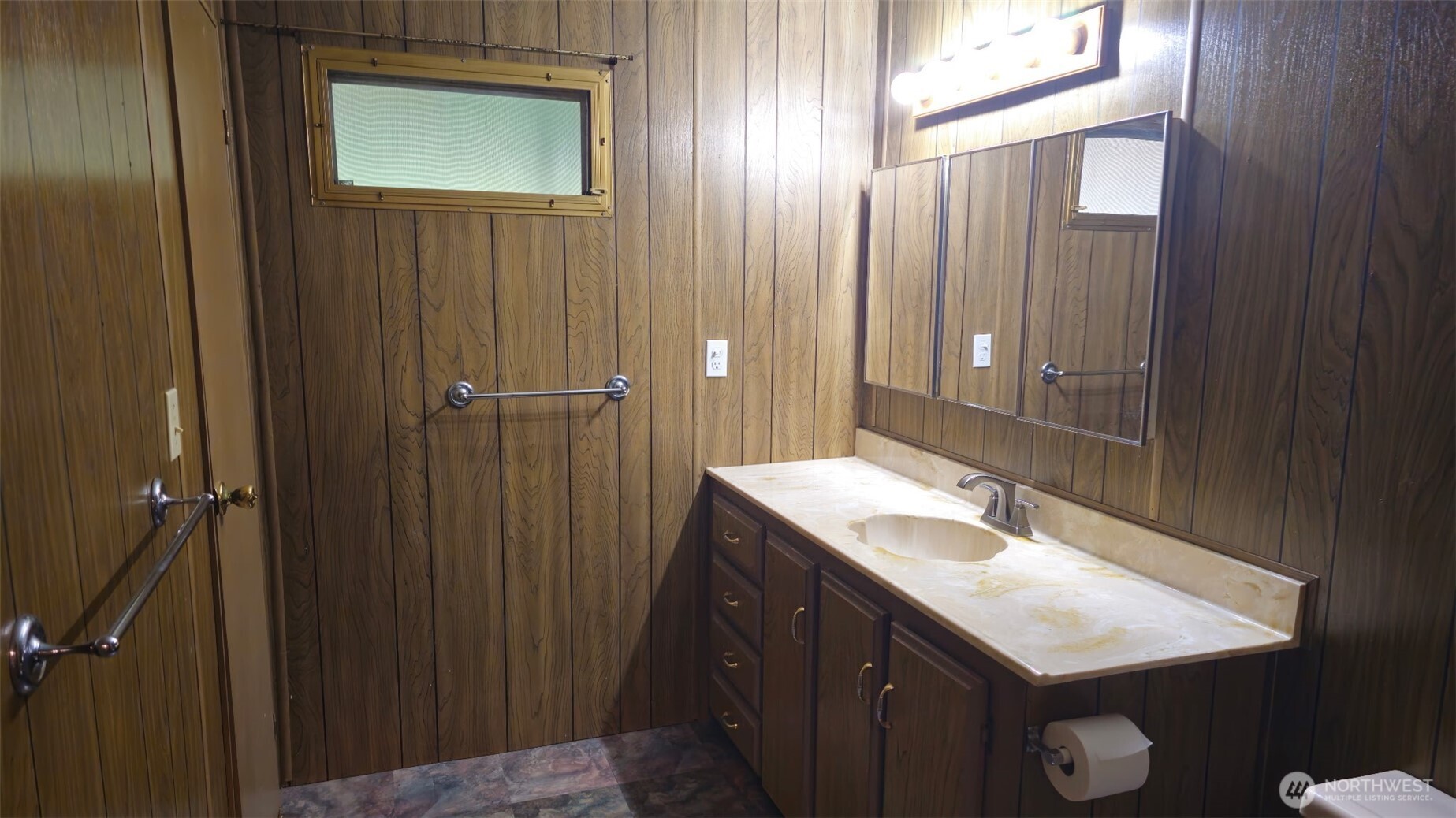 22430 Cedarview Drive Property Photo 8