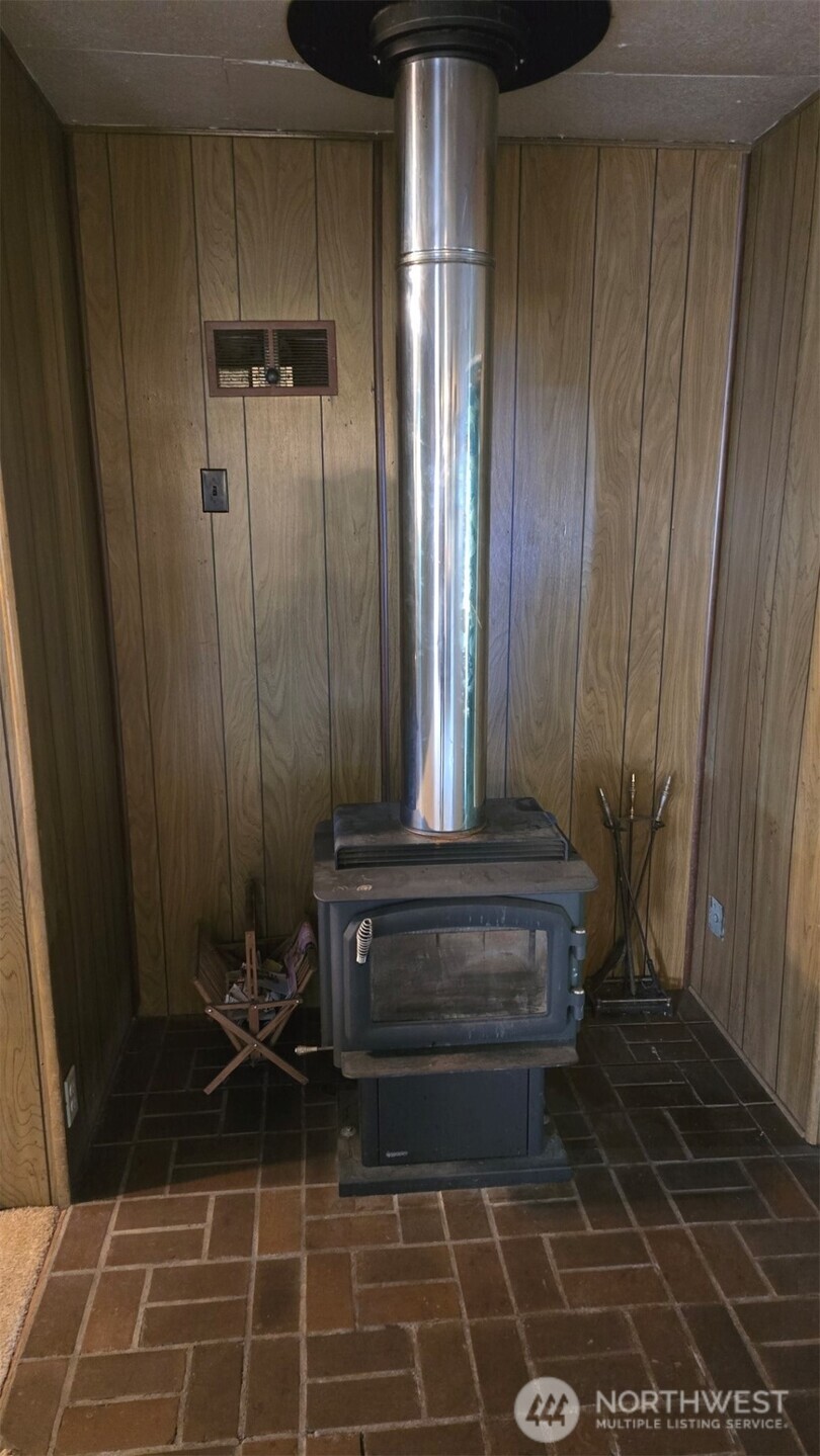 22430 Cedarview Drive Property Photo 9