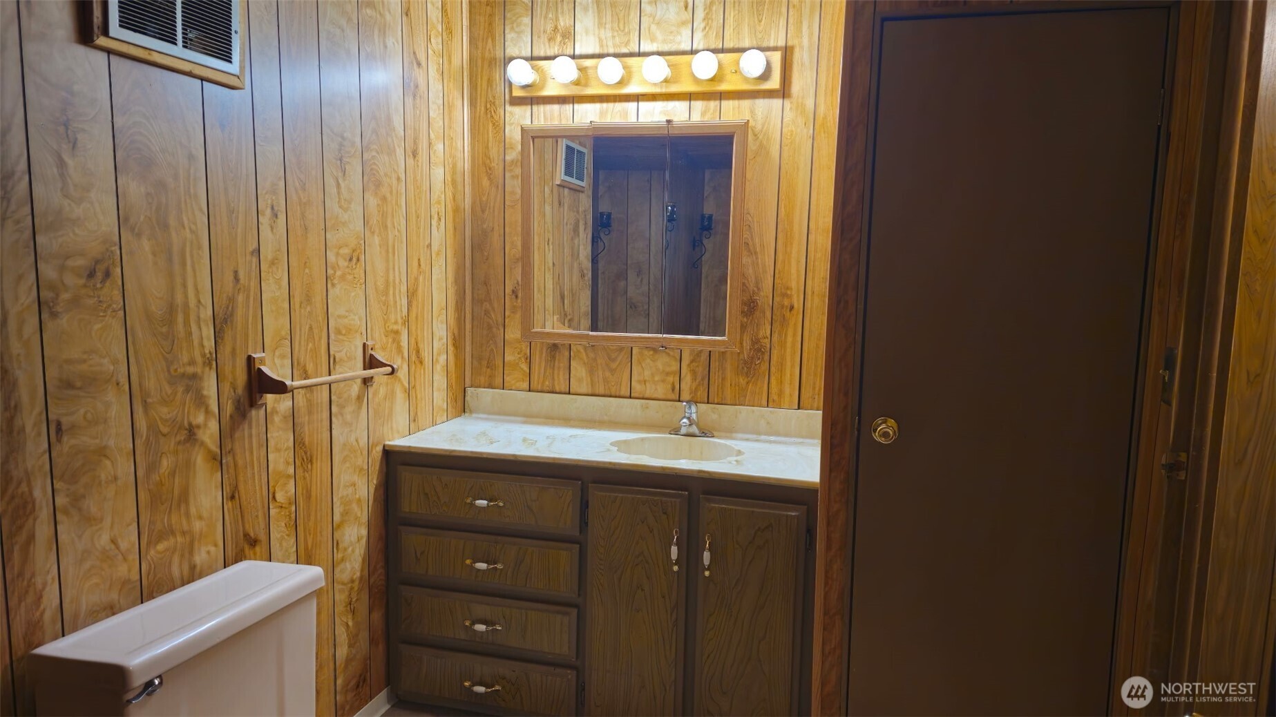 22430 Cedarview Drive Property Photo 13