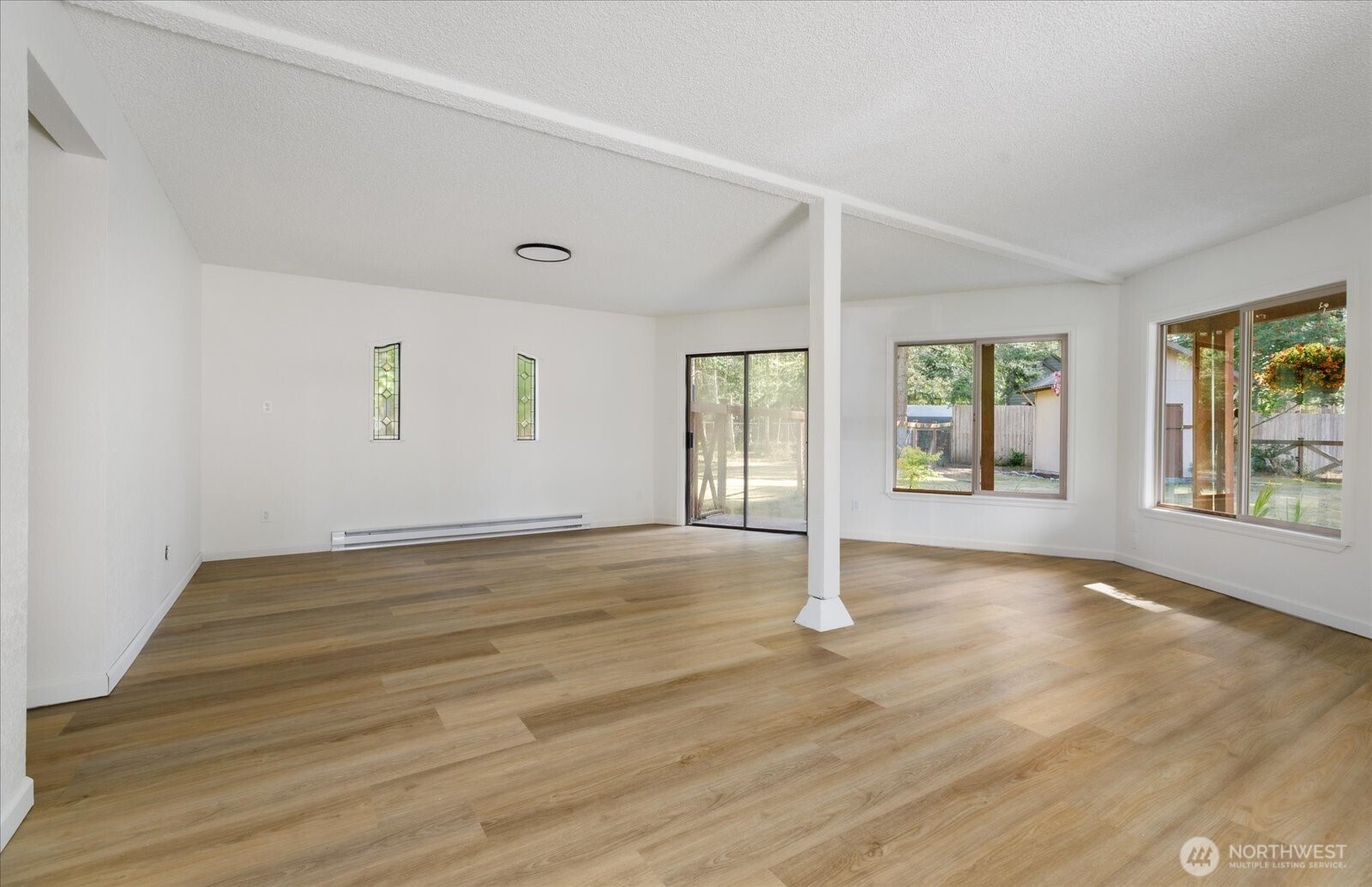 813 Hazzle Court Property Photo 2
