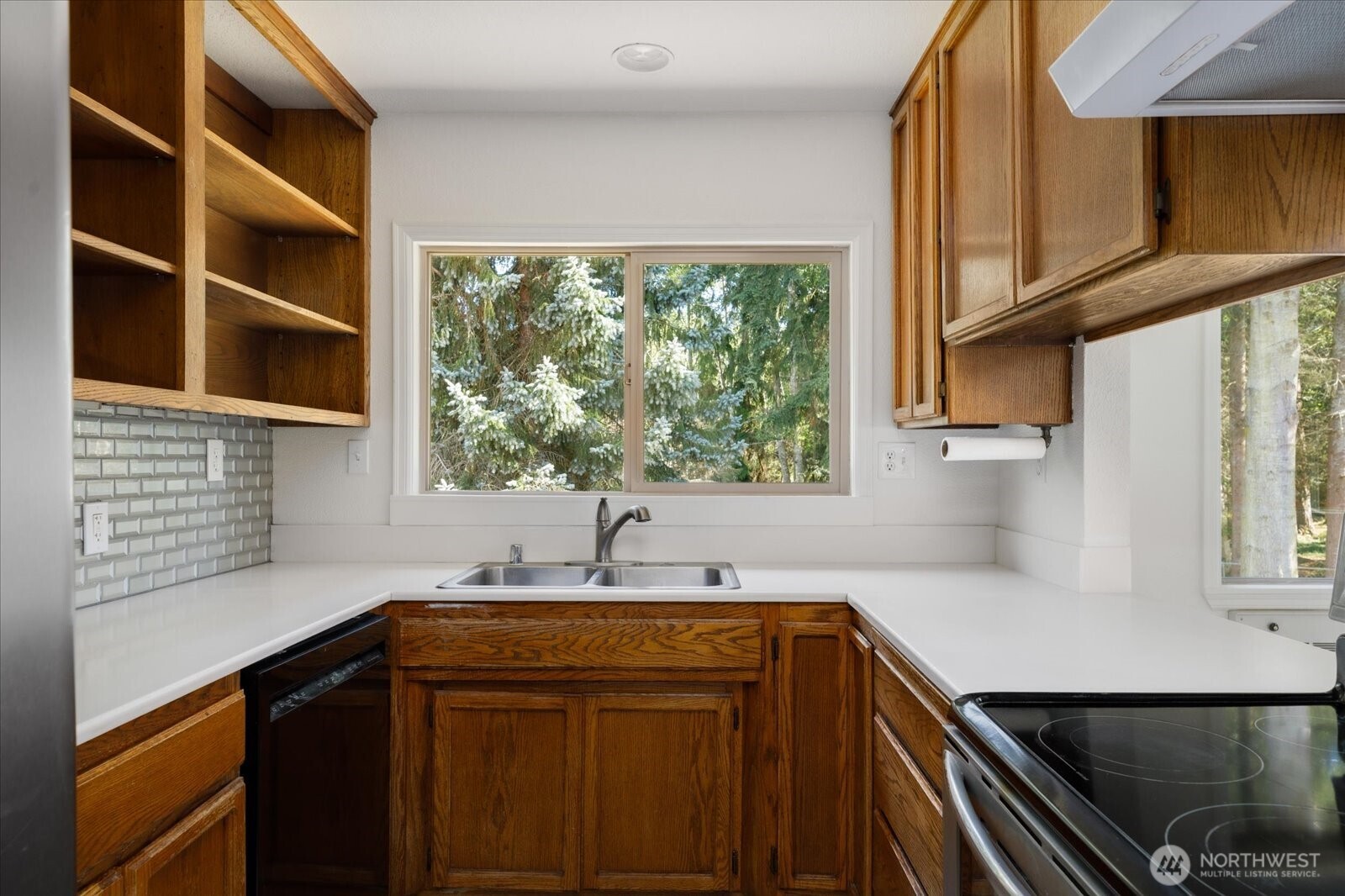 813 Hazzle Court Property Photo 15