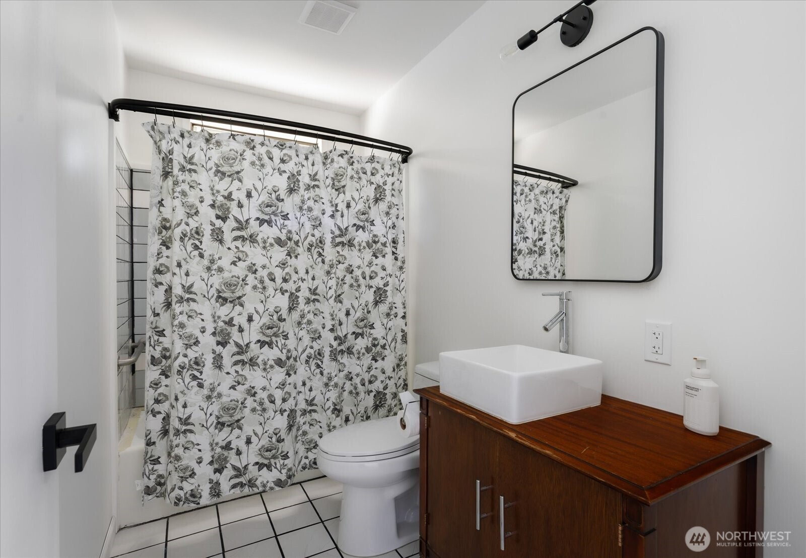 813 Hazzle Court Property Photo 22