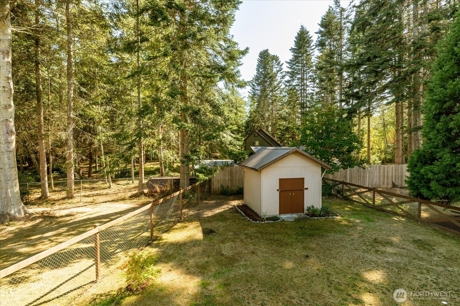 813 Hazzle Court Property Photo 26
