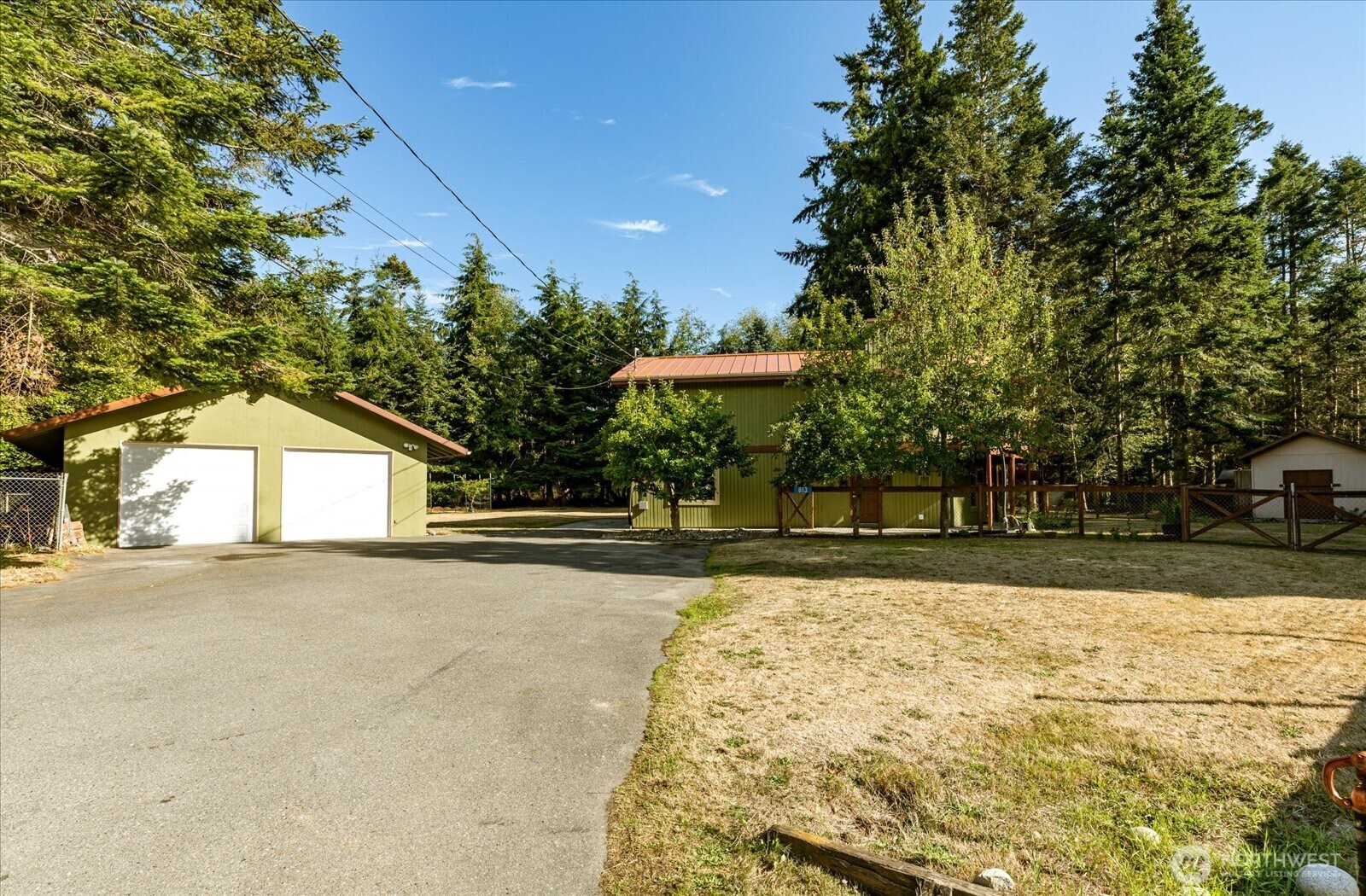 813 Hazzle Court Property Photo 28