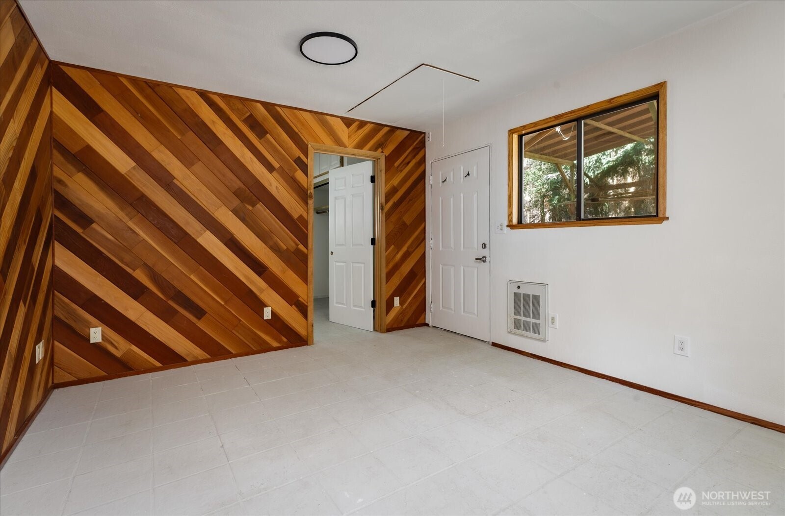 813 Hazzle Court Property Photo 31
