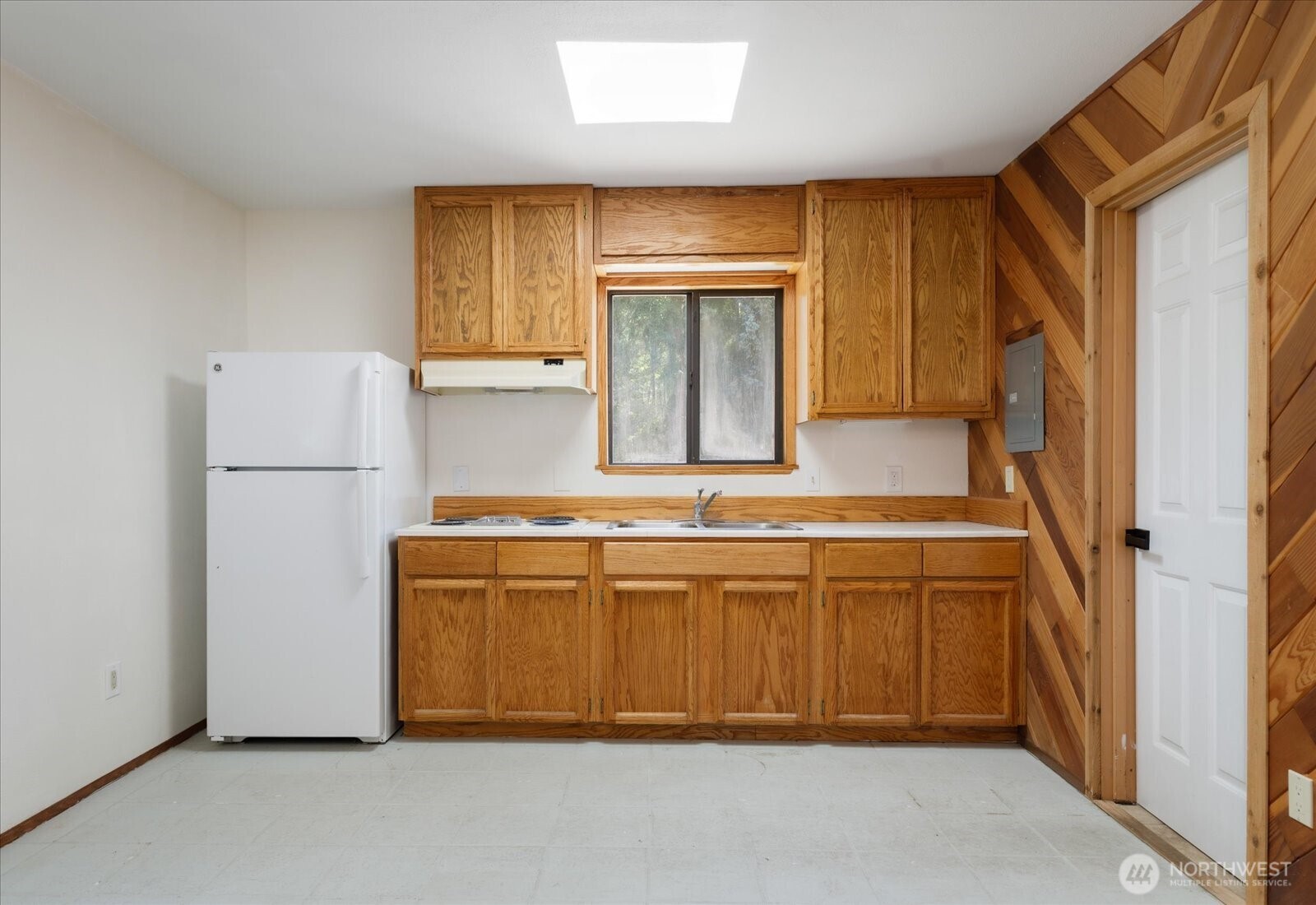 813 Hazzle Court Property Photo 32