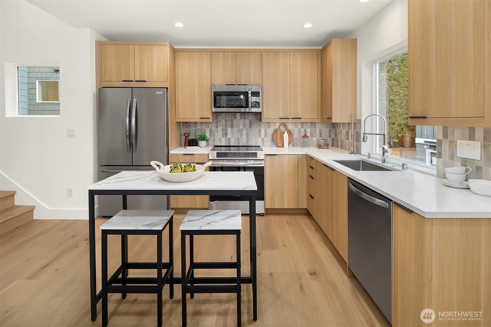 533 B N 70th Street Property Photo 4