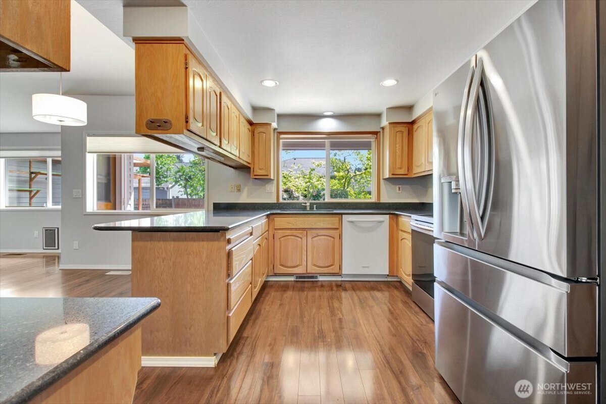 2928 209th Place Property Photo 10