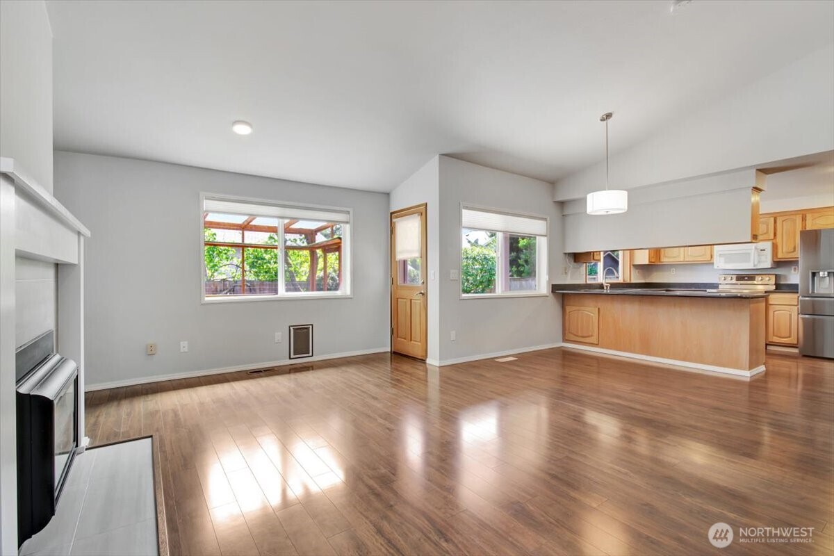 2928 209th Place Property Photo 14