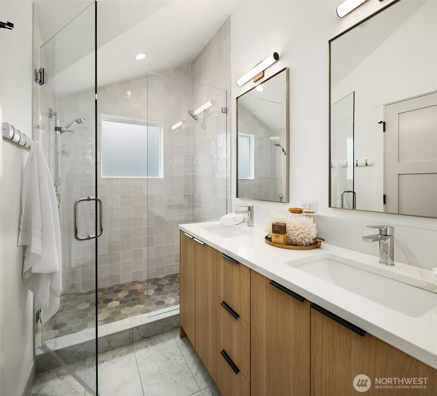 535 N 70th Street Property Photo 18