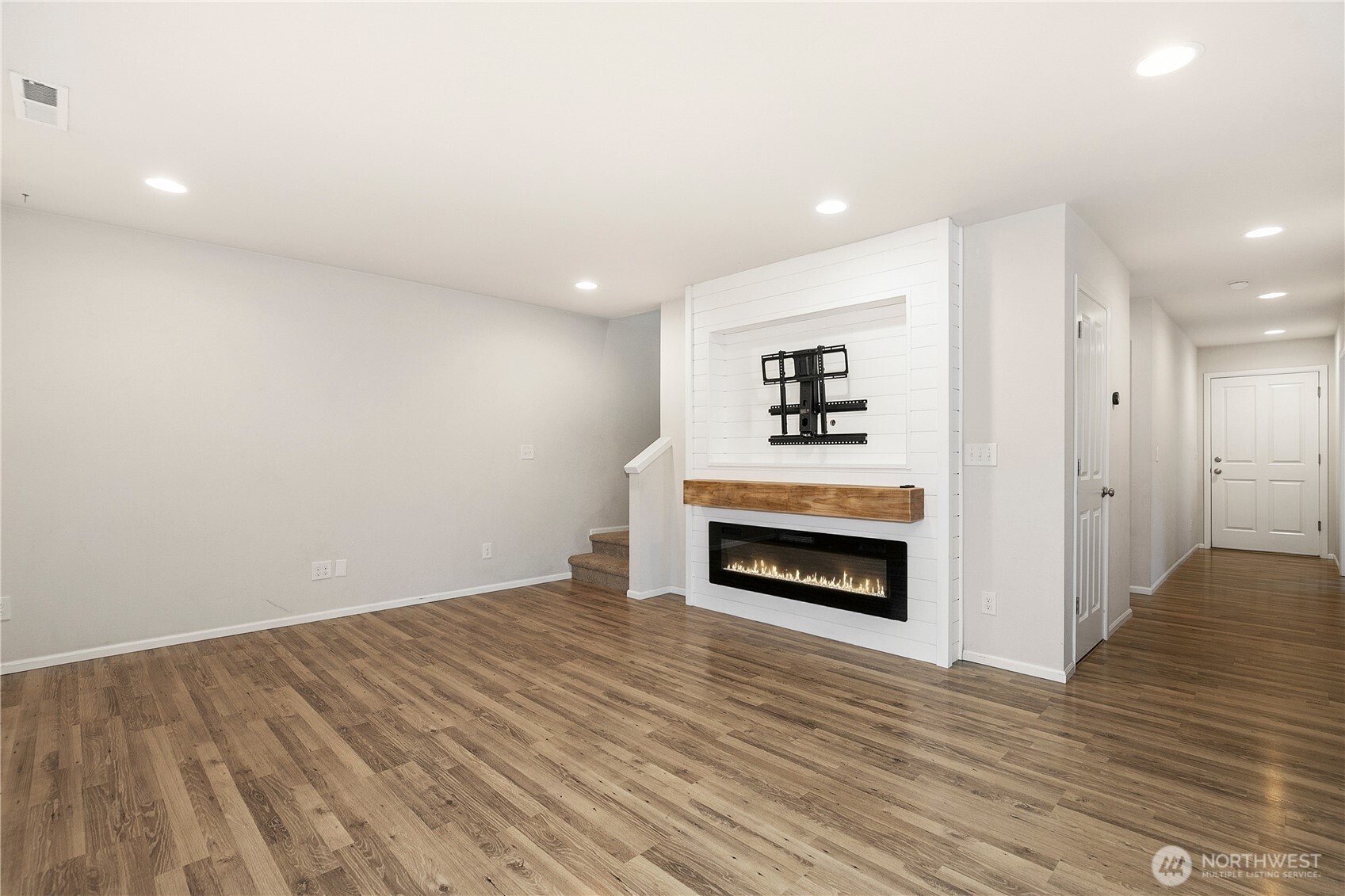 18835 105th Avenue Ct Property Photo 7
