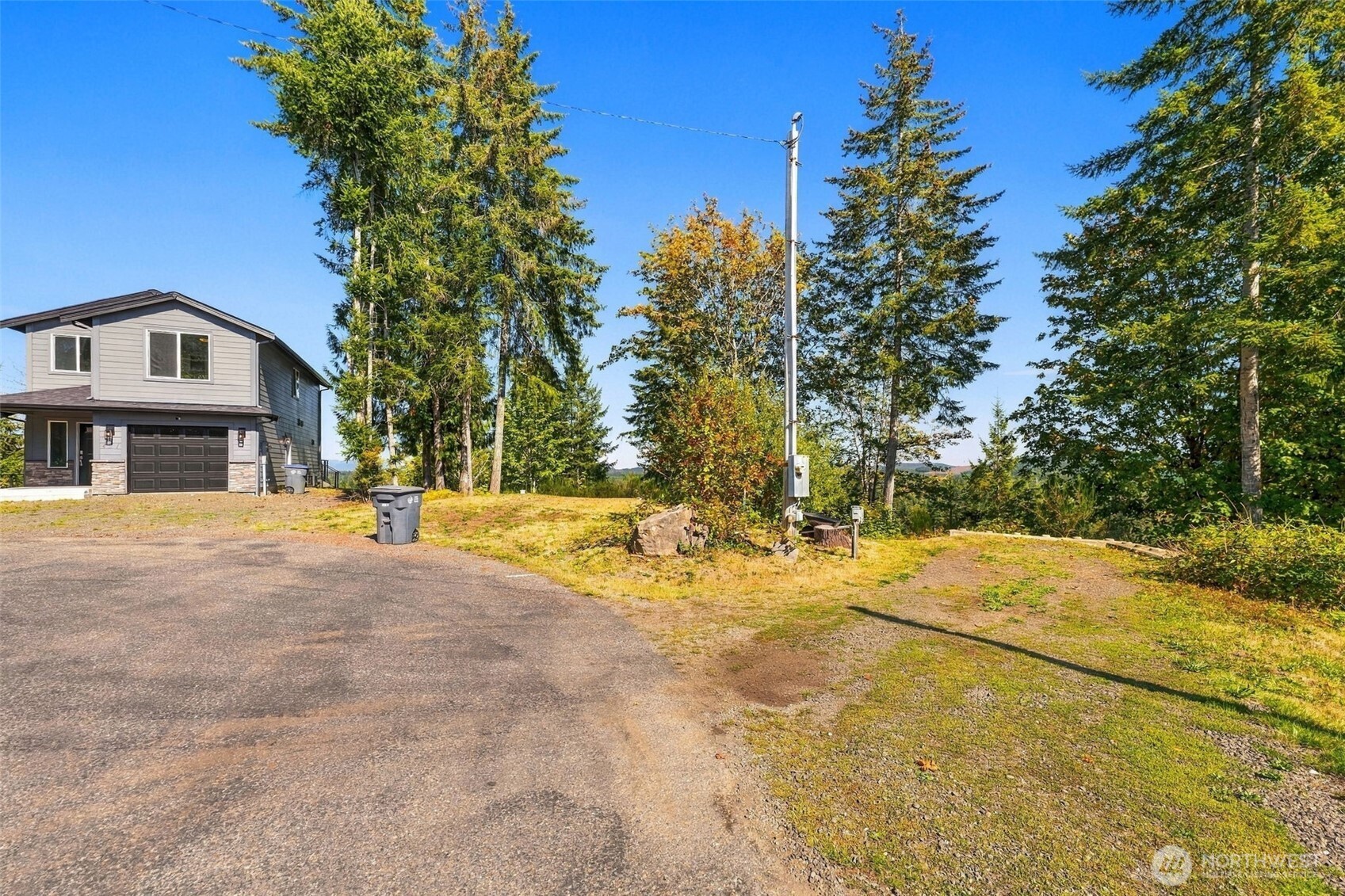 421 W Satsop Drive Property Photo 3