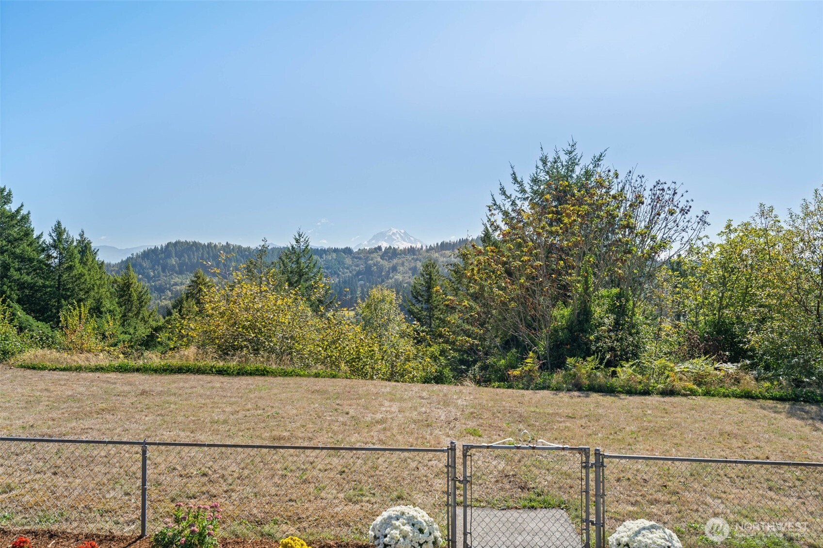 22518 Cedarview Drive E Property Photo 9