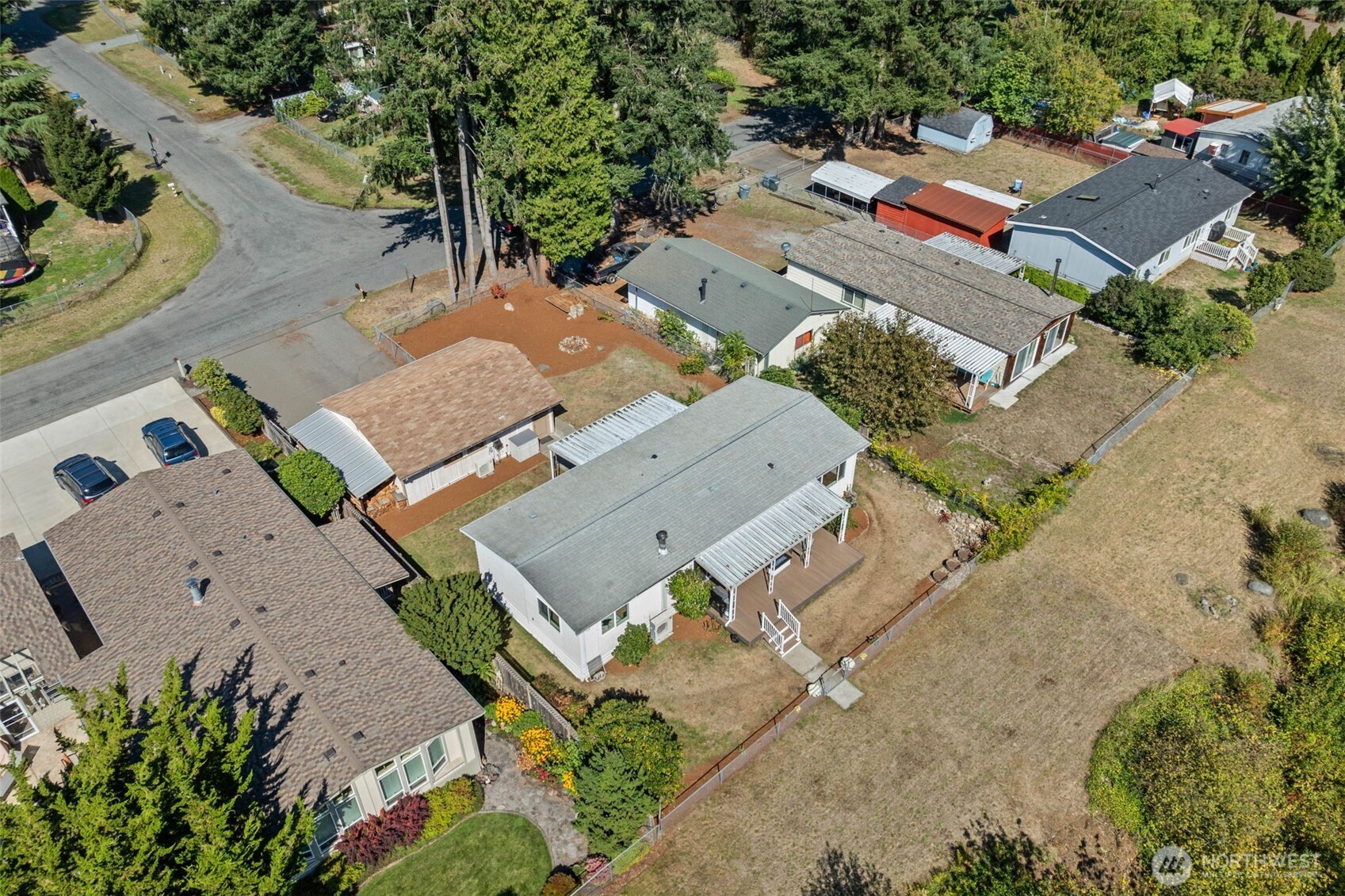 22518 Cedarview Drive E Property Photo 28