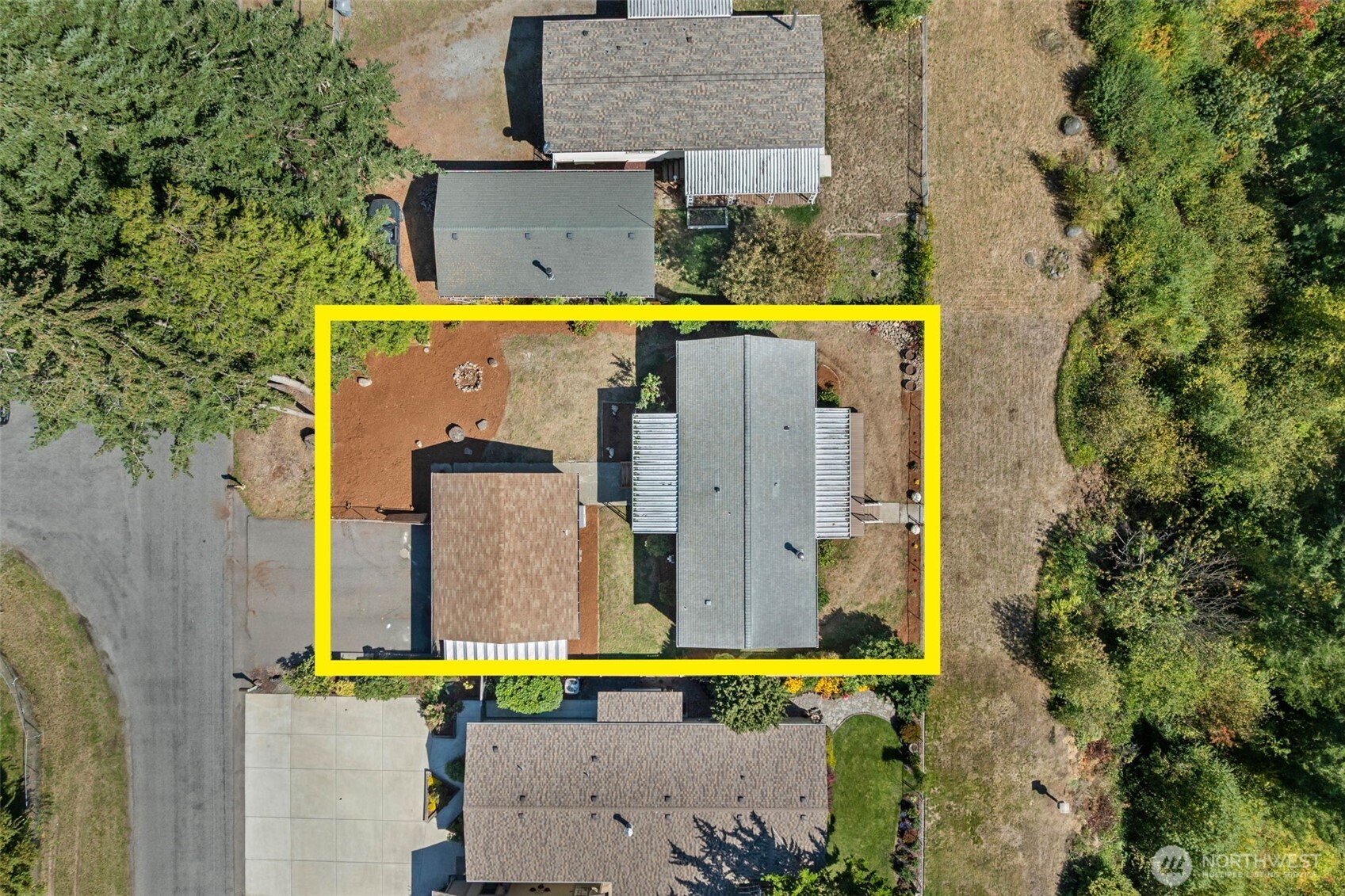 22518 Cedarview Drive E Property Photo 31