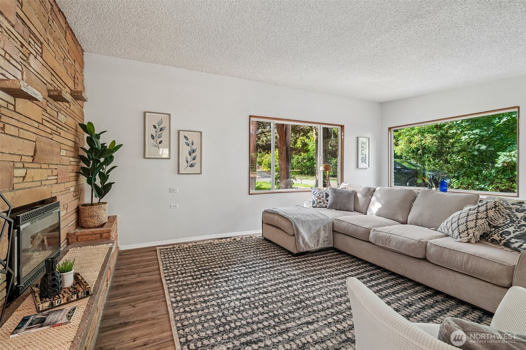29206 112 Avenue Property Photo 5