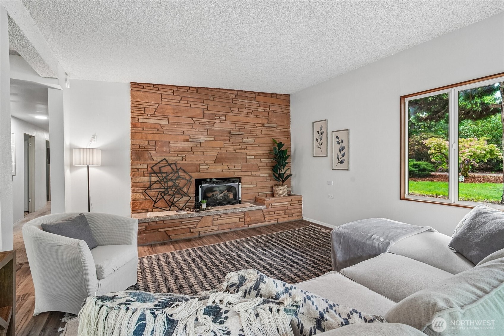 29206 112 Avenue Property Photo 6