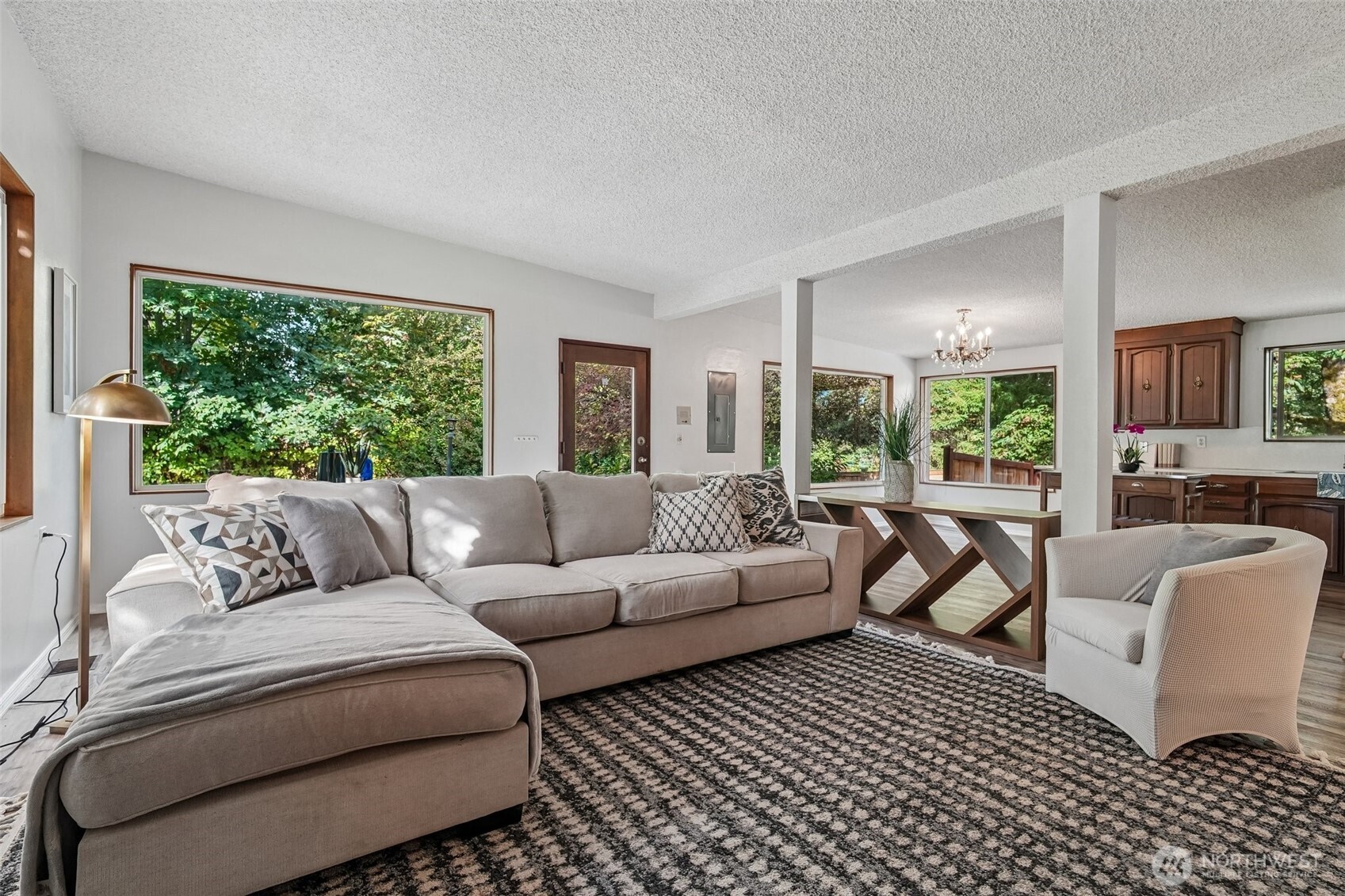 29206 112 Avenue Property Photo 7