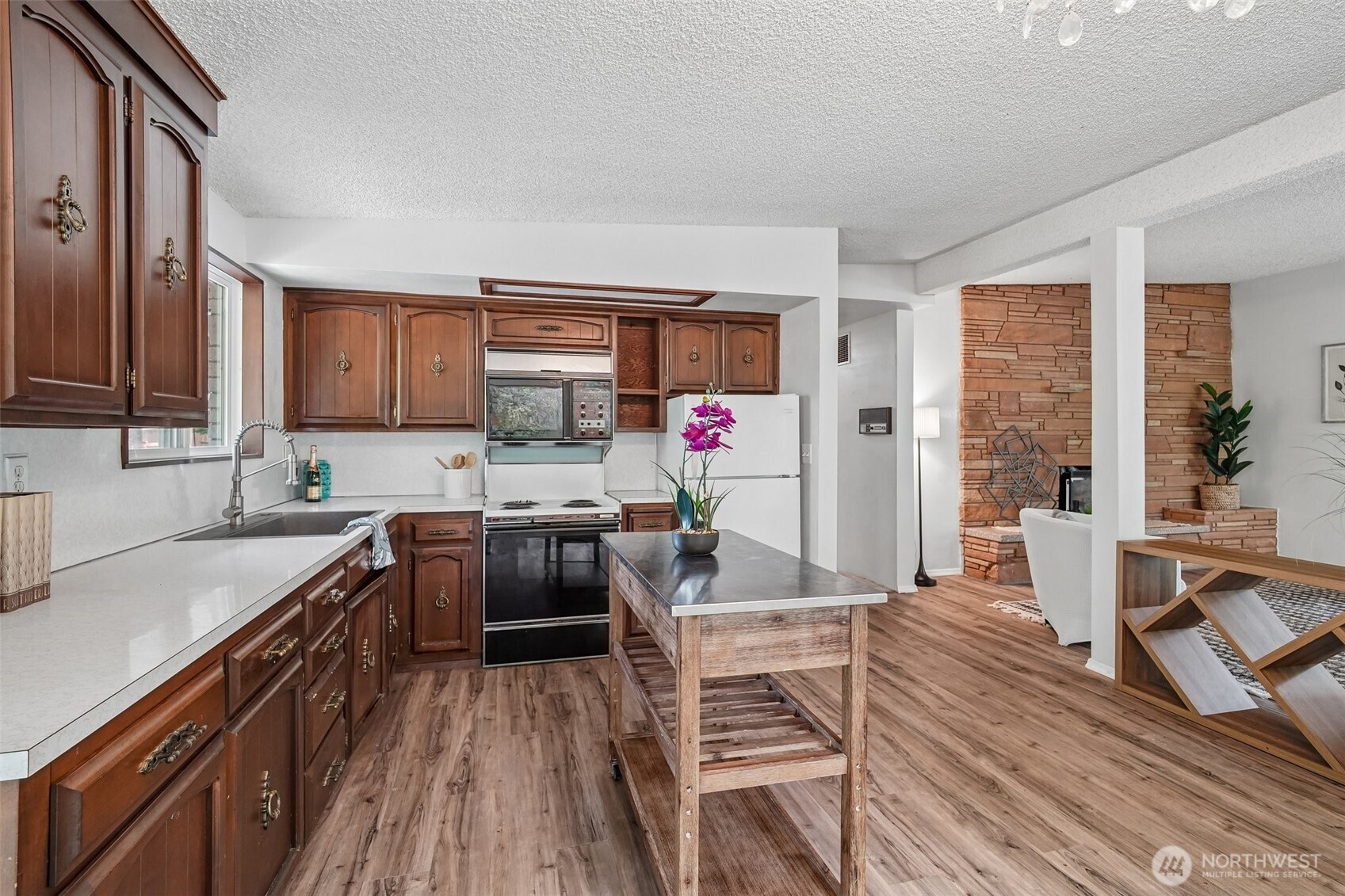 29206 112 Avenue Property Photo 9