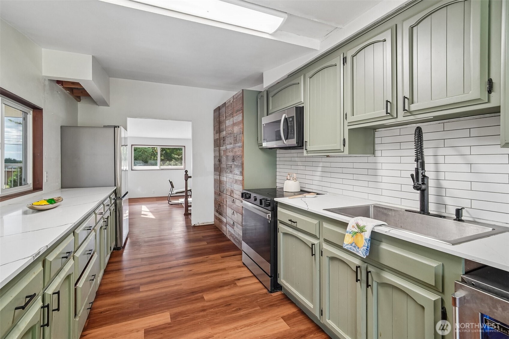 29206 112 Avenue Property Photo 16