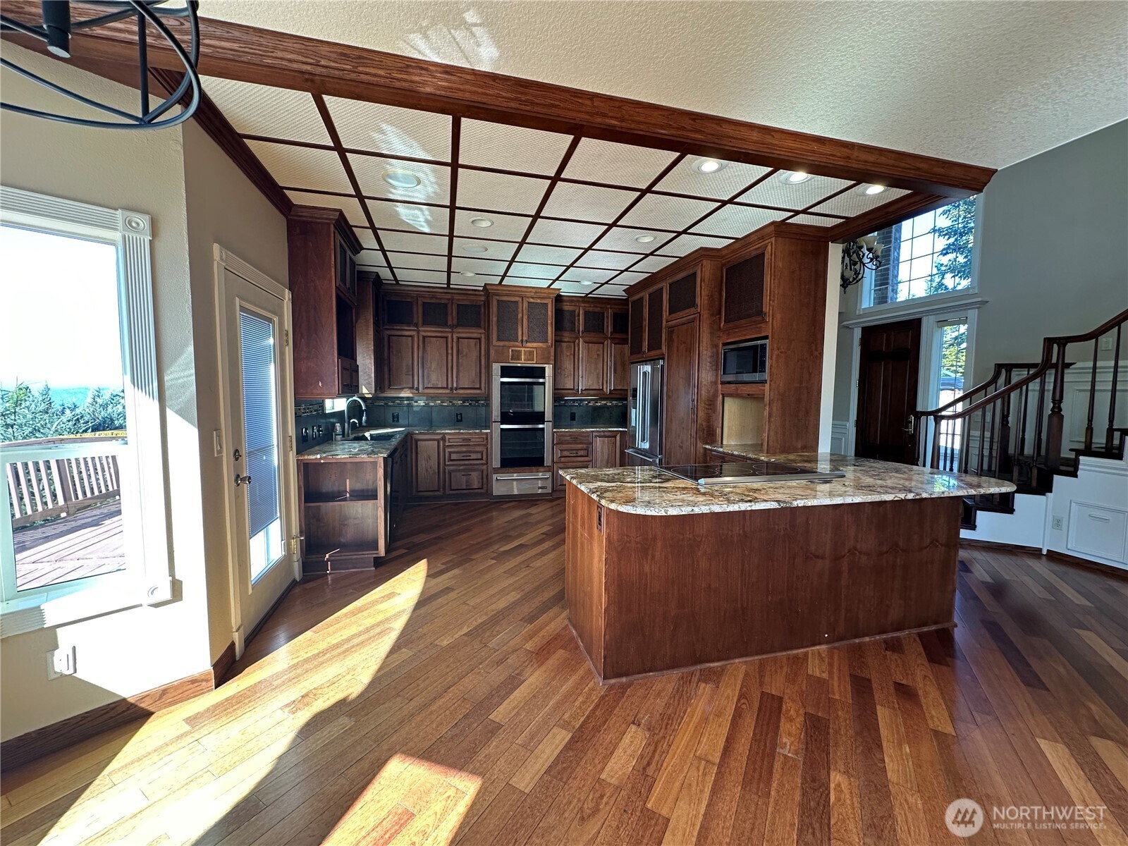 444 Sommerset Road Property Photo 2