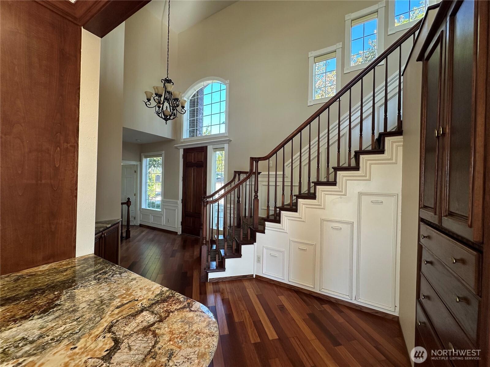 444 Sommerset Road Property Photo 5