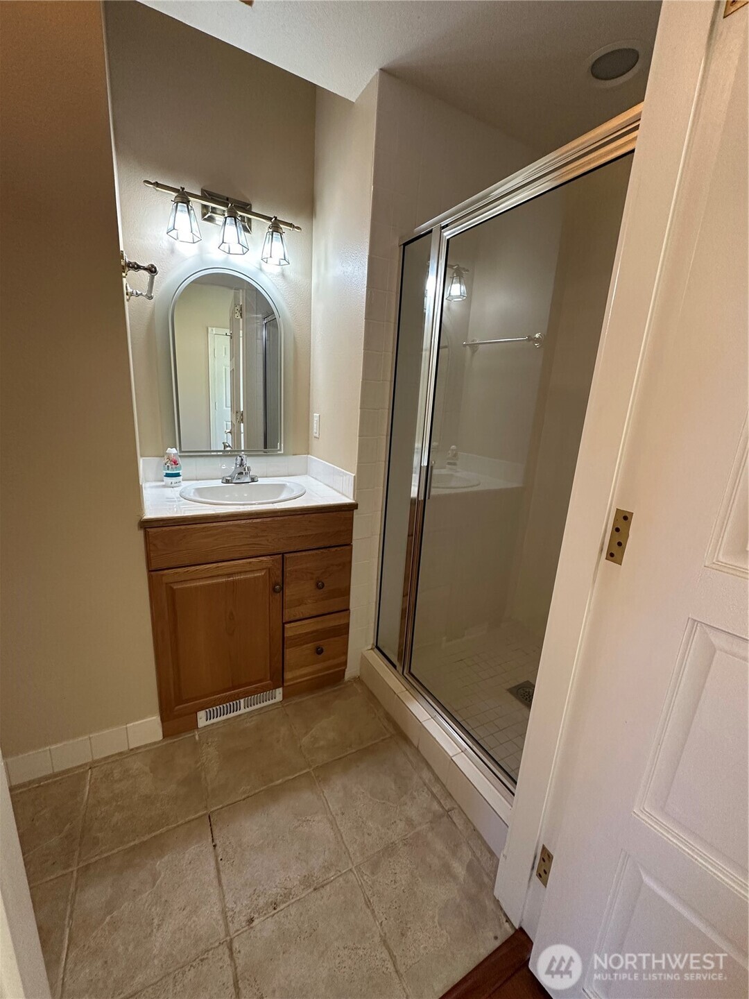 444 Sommerset Road Property Photo 11