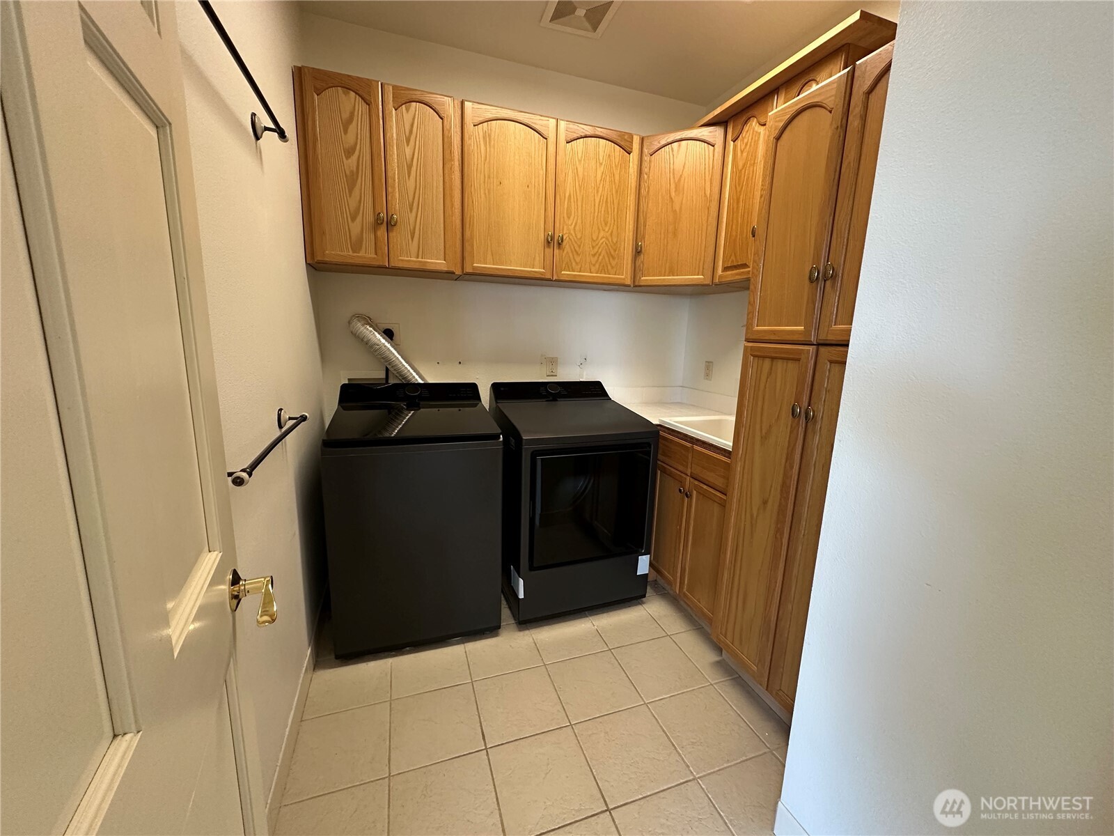 444 Sommerset Road Property Photo 15