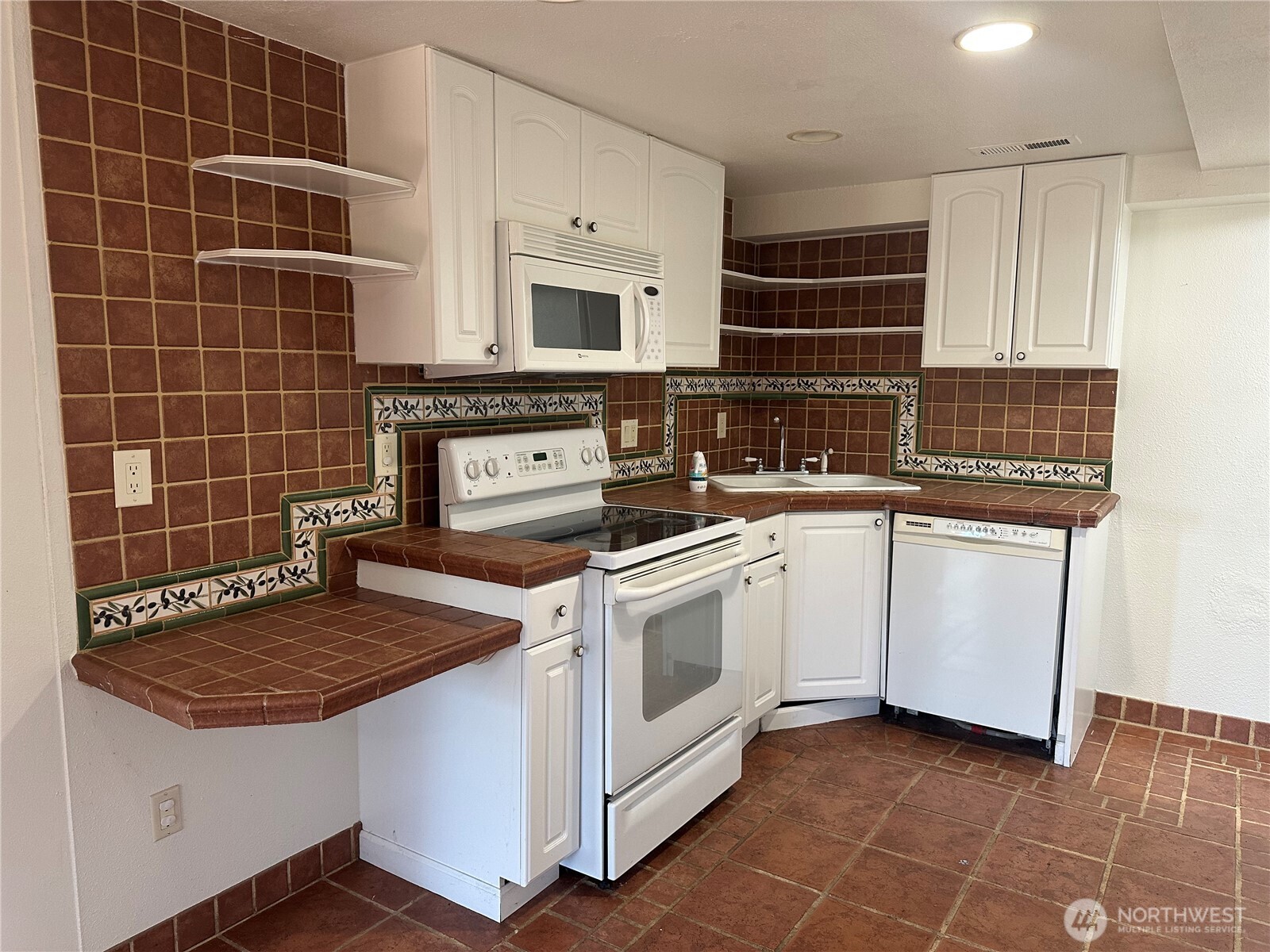 444 Sommerset Road Property Photo 21