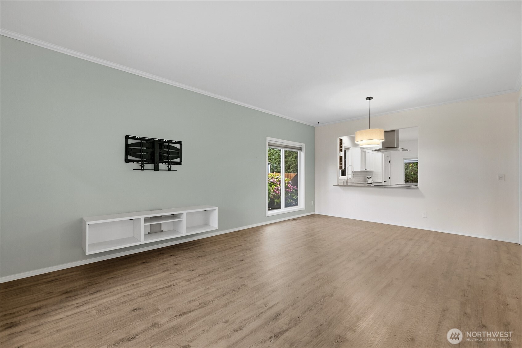 38040 37th Place Property Photo 3