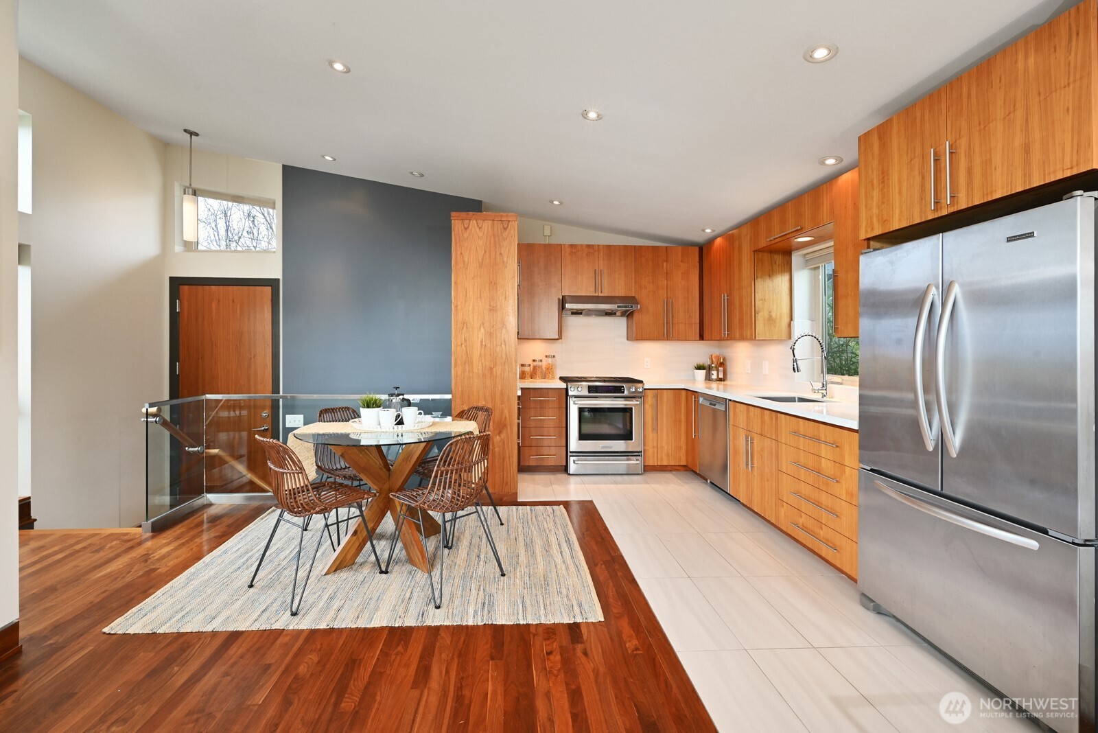 8218 2nd Avenue #b Property Photo 11