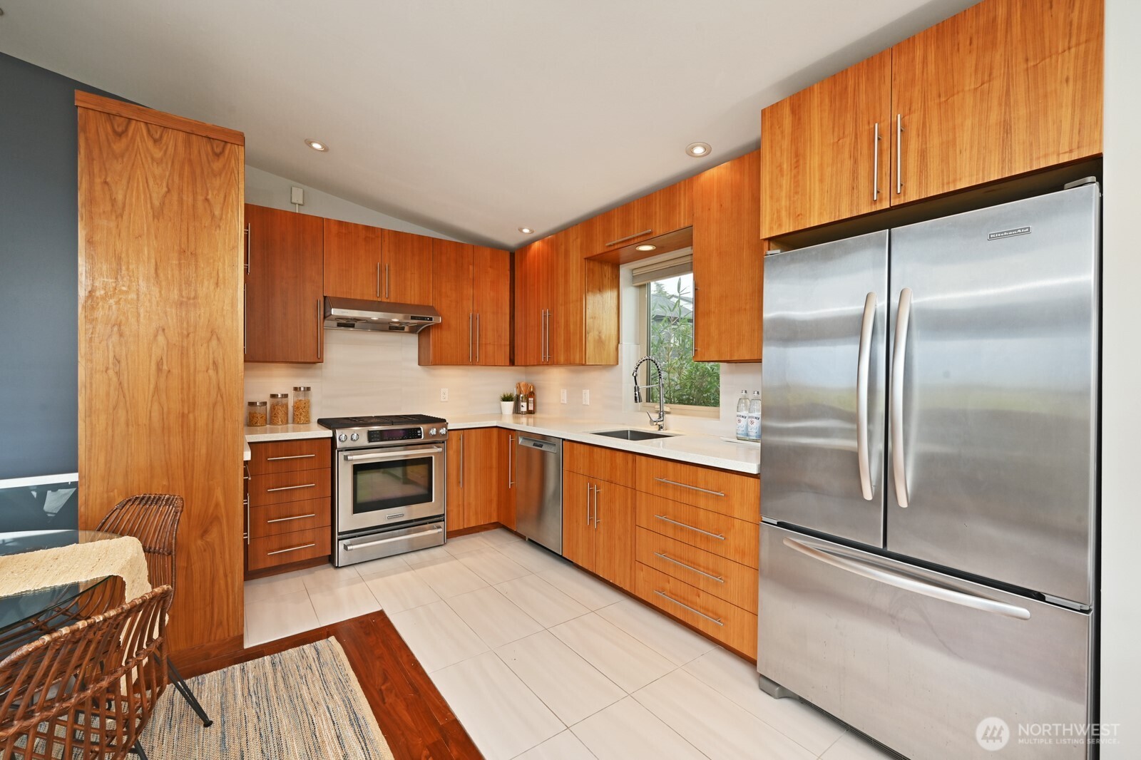 8218 2nd Avenue #b Property Photo 14