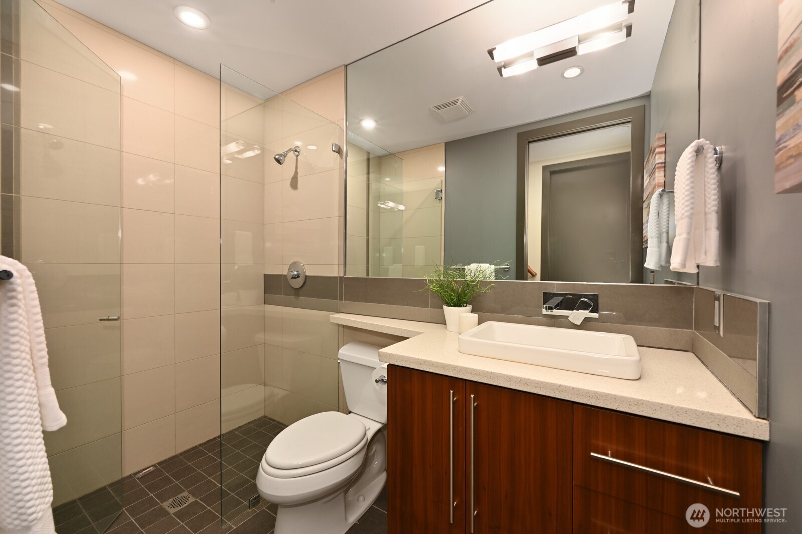 8218 2nd Avenue #b Property Photo 23