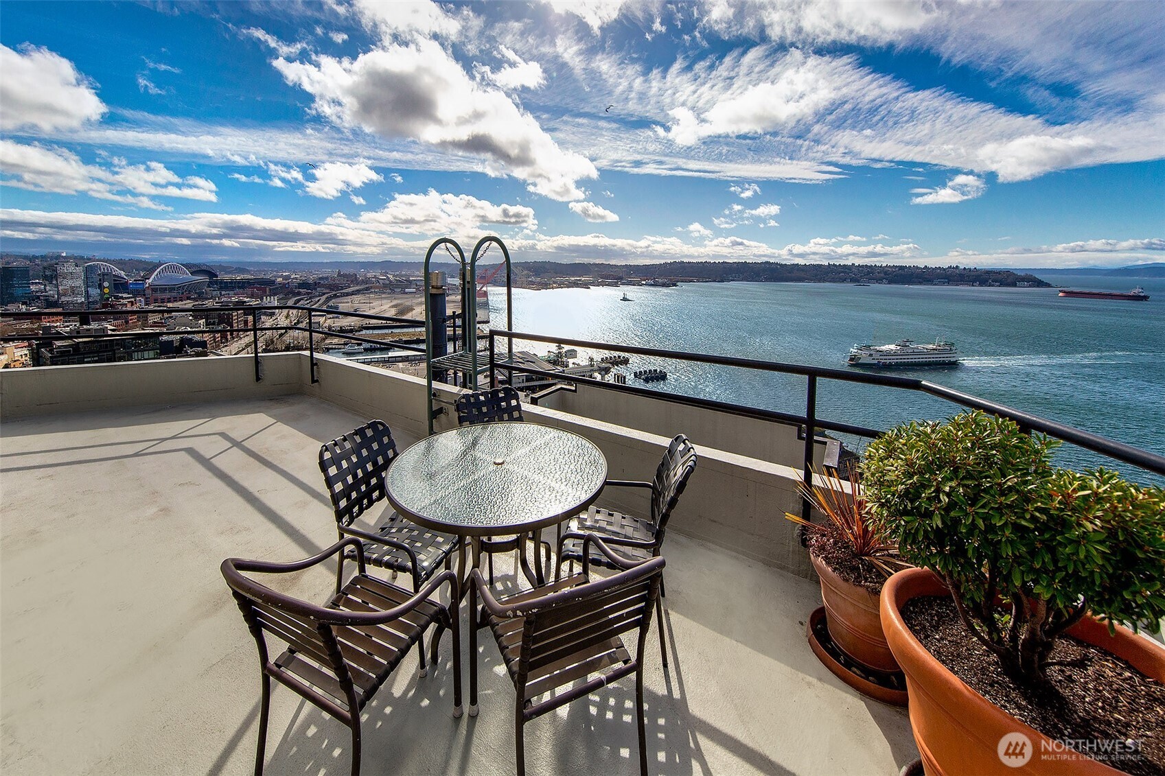 1107 1st Avenue 2002 Property Photo 25