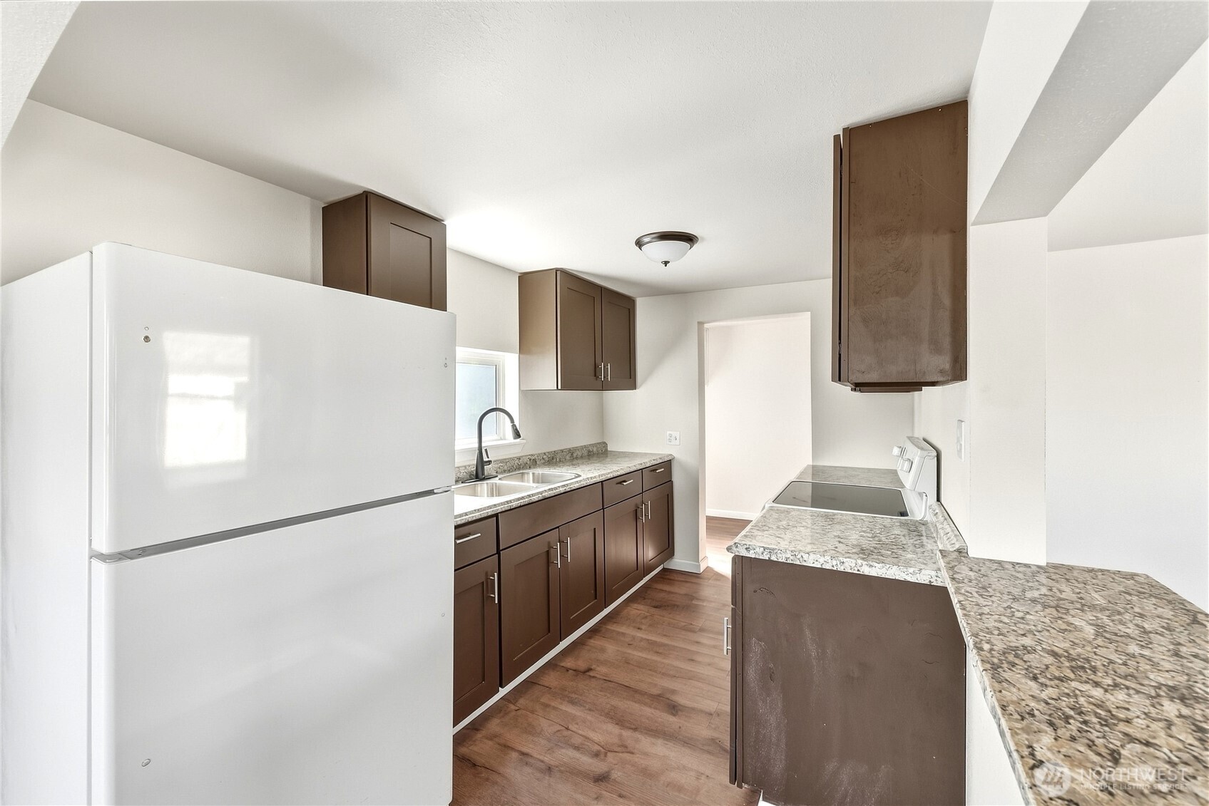 817 Perkins Street Property Photo 7