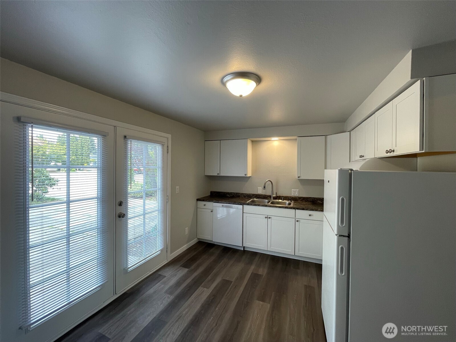 8806 3rd Avenue Property Photo 18