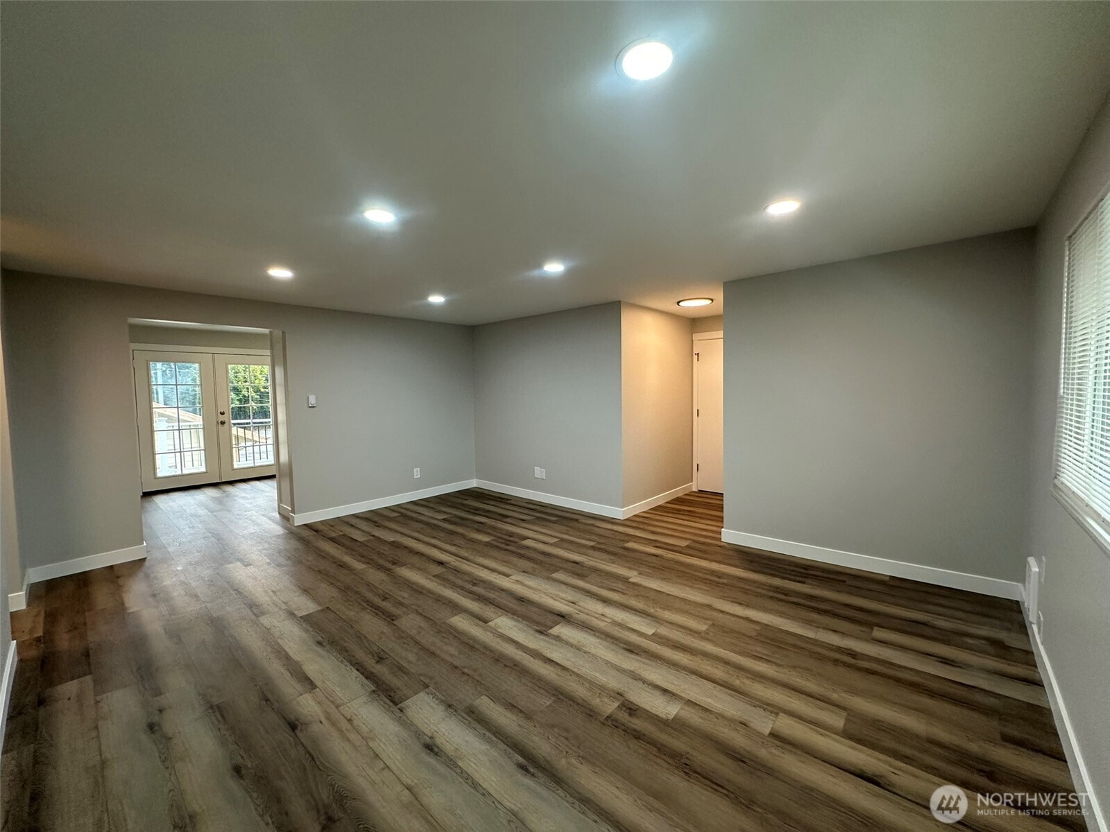 8806 3rd Avenue Property Photo 24